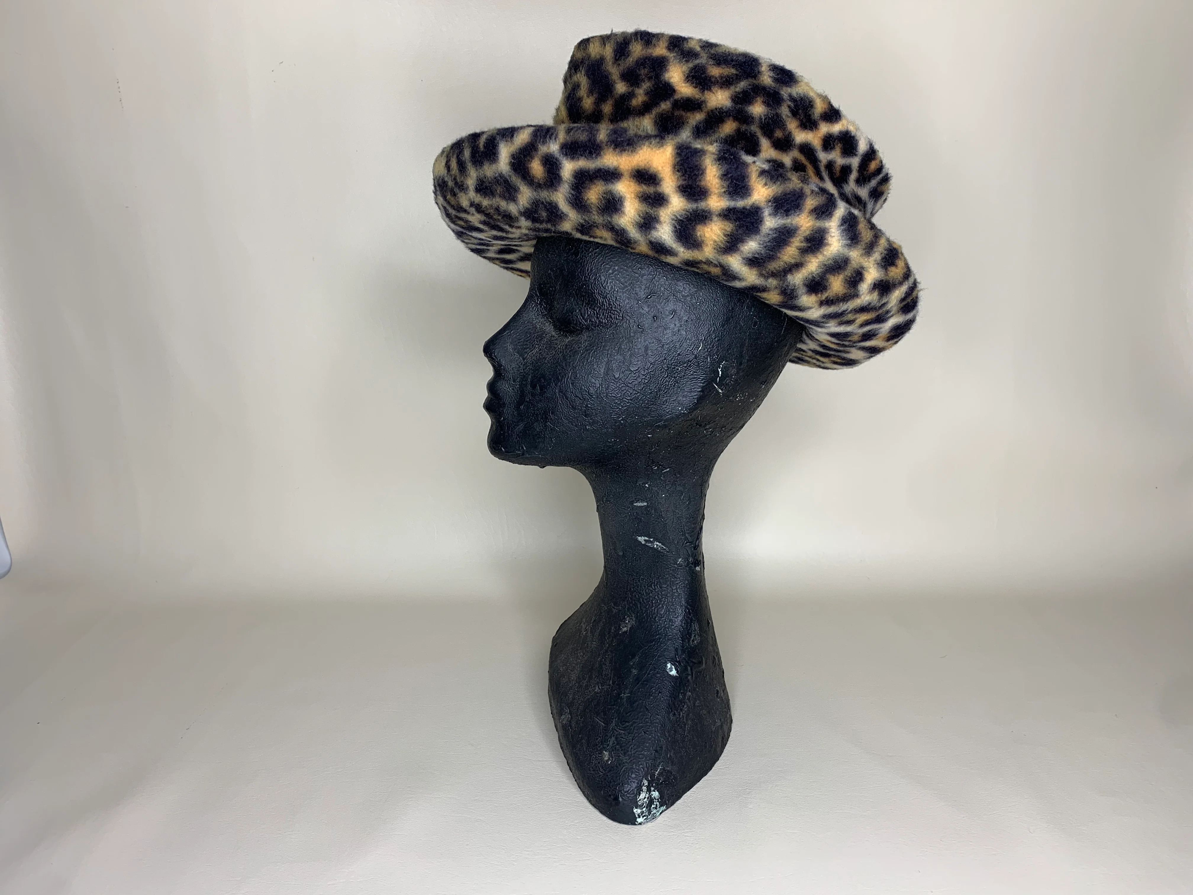 60s/70s Faux Fur Leopard Print Wide Brim Hat Velvet Bow - Image 4