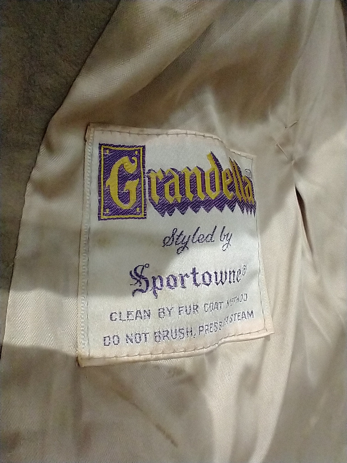 60s/70s Faux Pearl Cross Mink Jacket By Grandella - Image 3