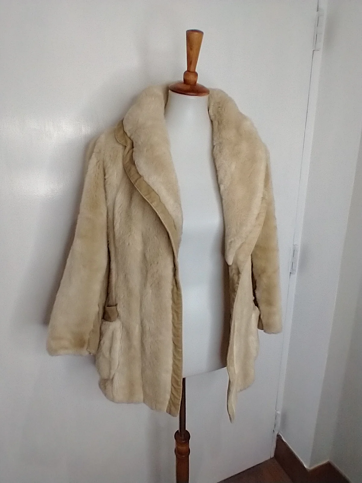 60s/70s Faux Pearl Cross Mink Jacket By Grandella - Image 4