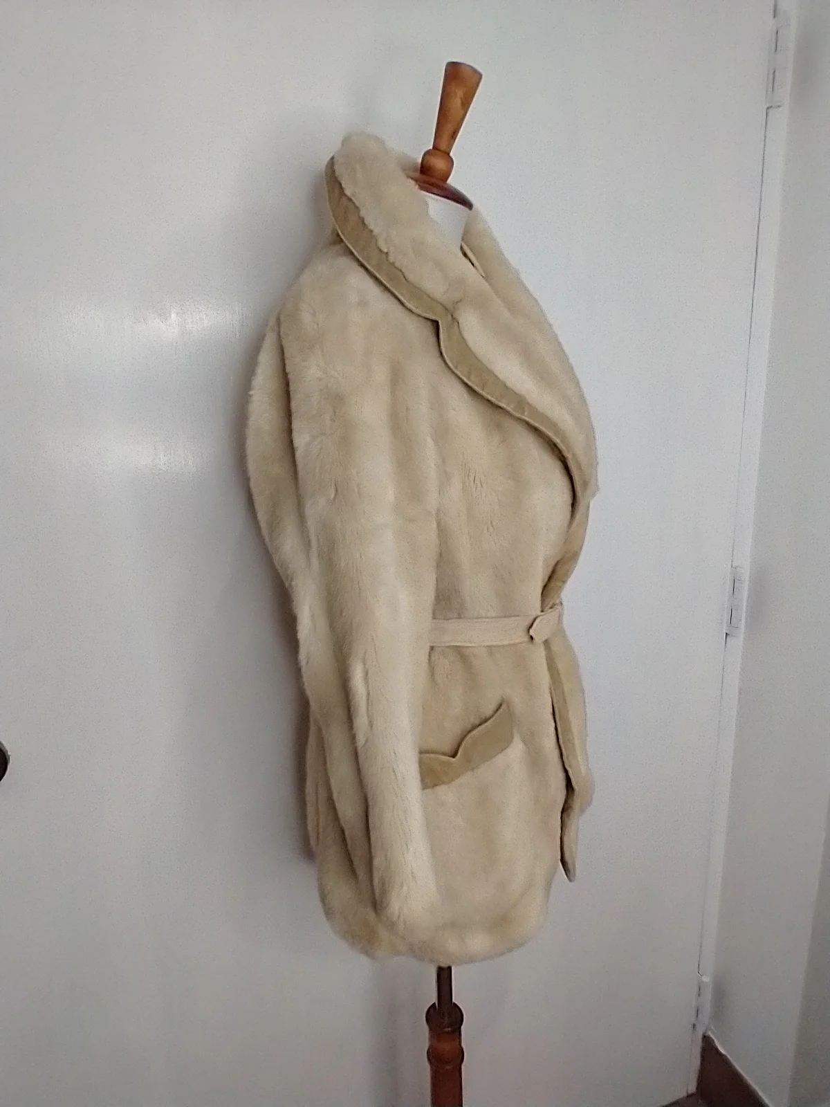 60s/70s Faux Pearl Cross Mink Jacket By Grandella - Image 7