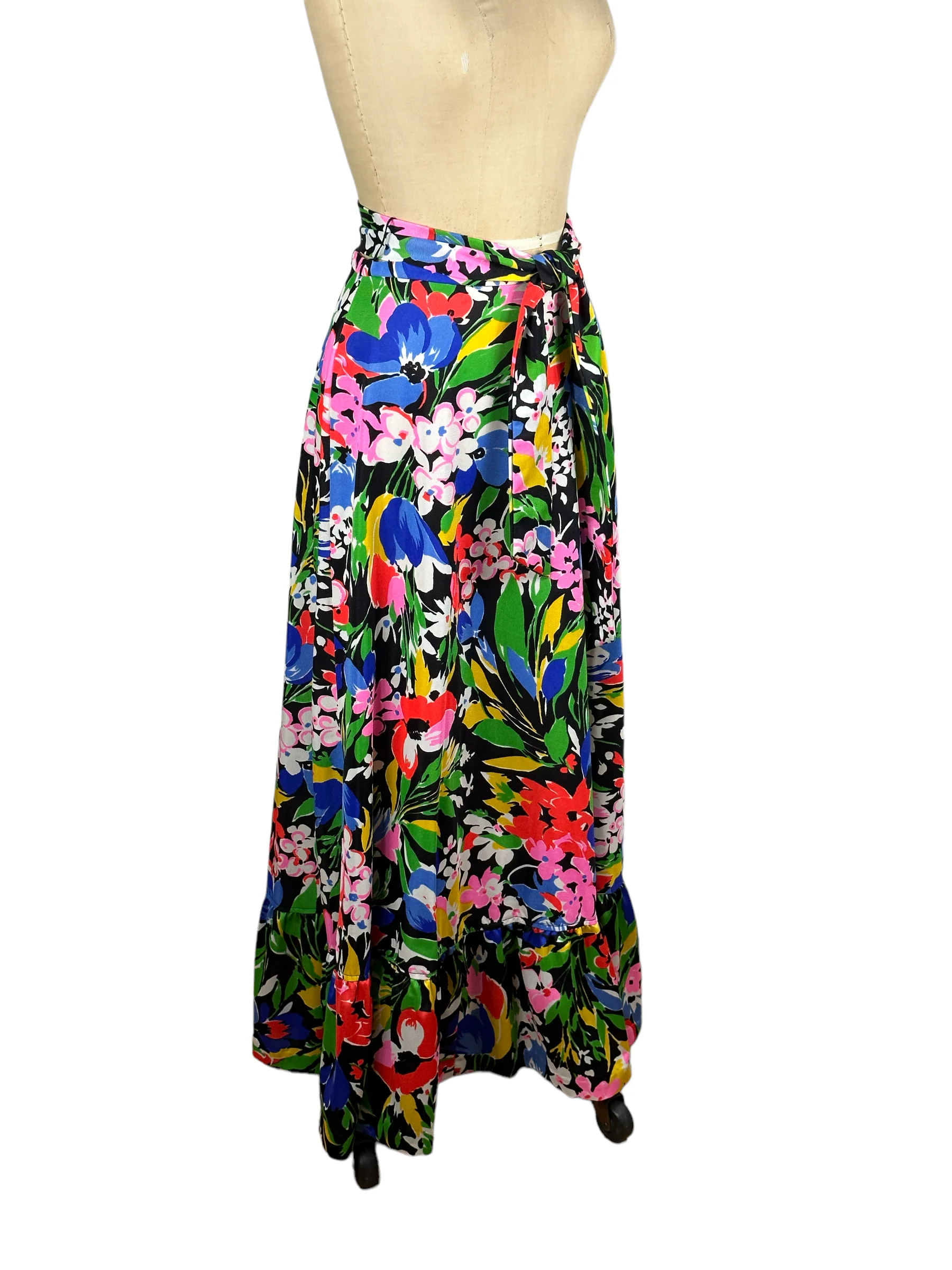 60s/70s Floral Maxi Peasant Skirt With Ruffled Hem By Century of Boston - Image 6