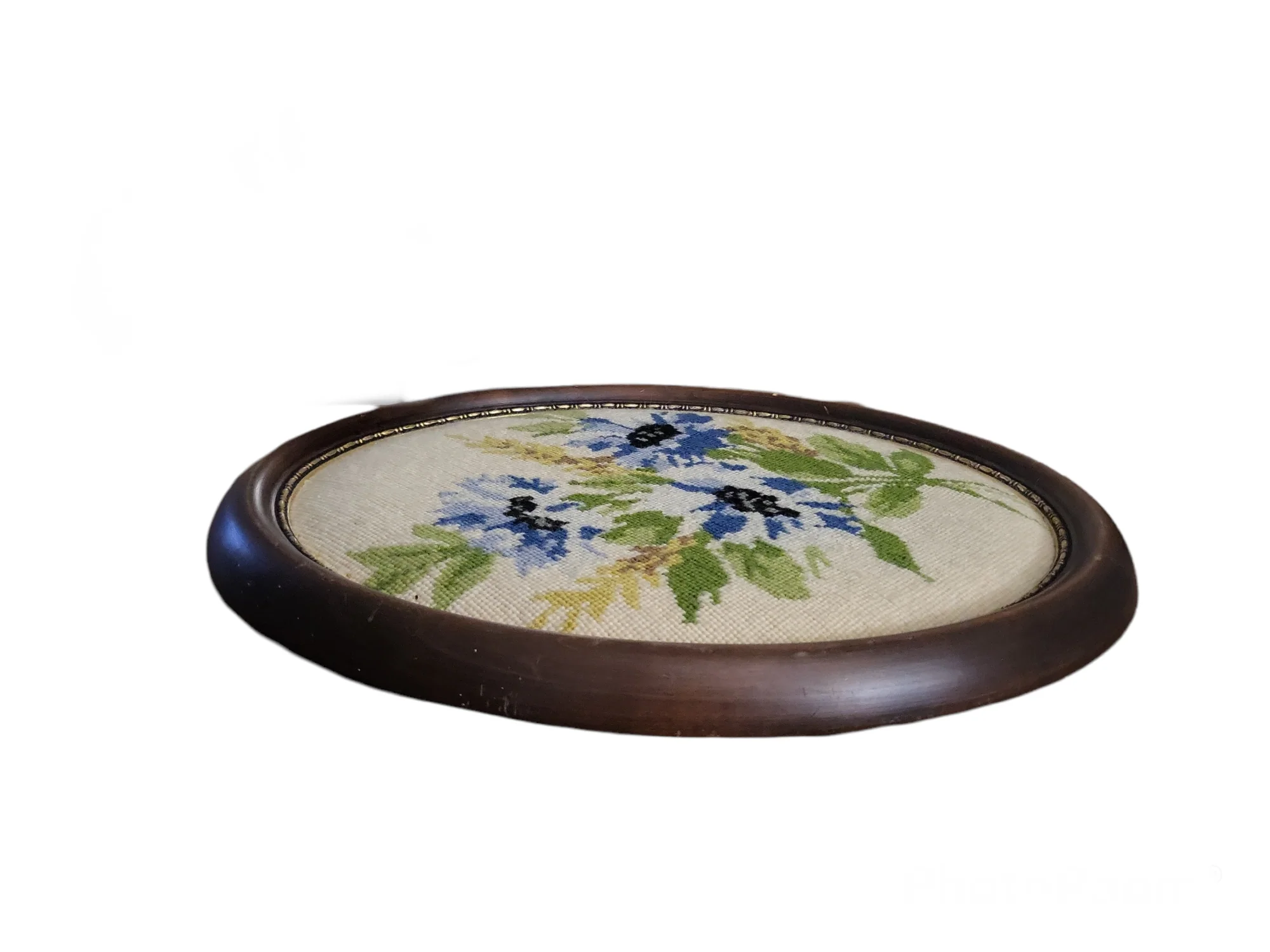 60s/70s Floral Needlepoint Wooden Oval Framed Art - Image 4
