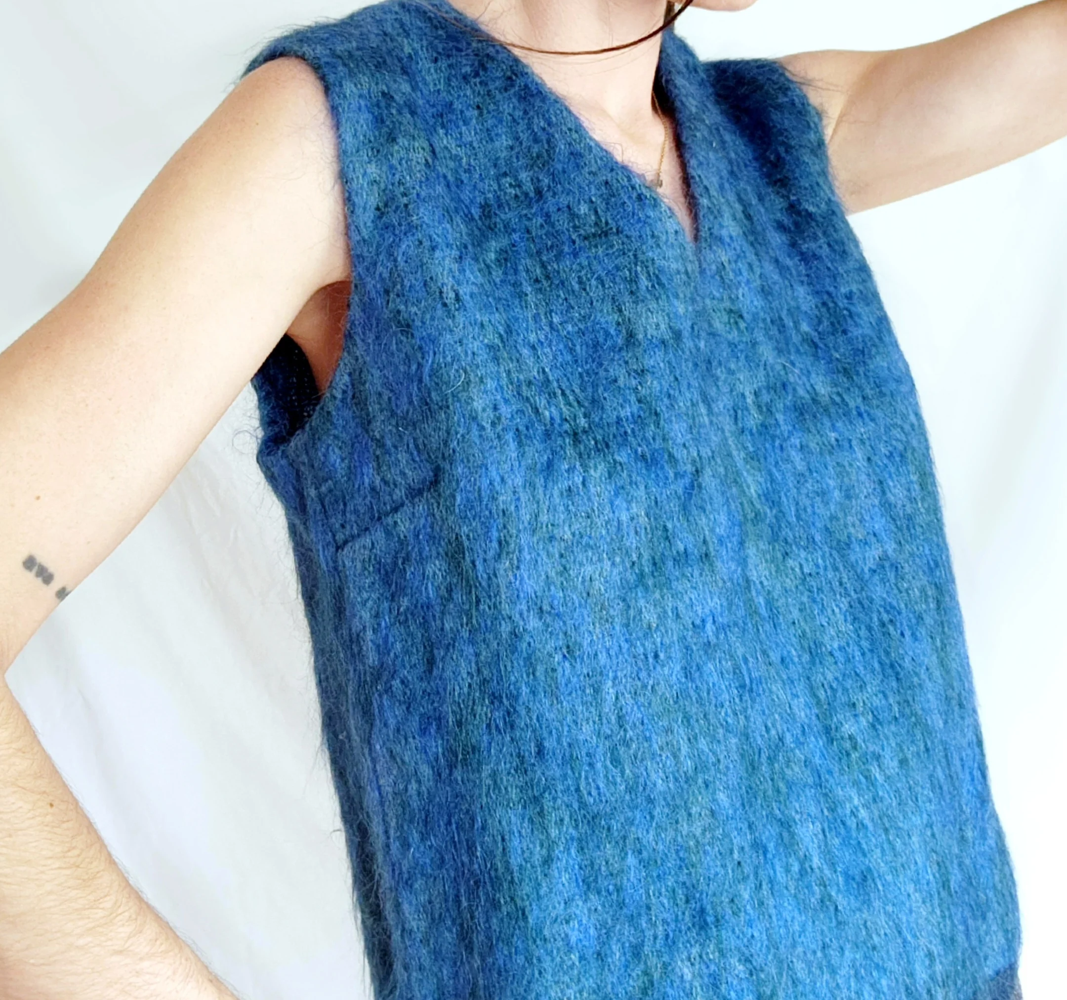 60s/70s Fuzzy Blue Mohair Sweater Vest Pullover Jumper By Andrew Stewart - Image 12
