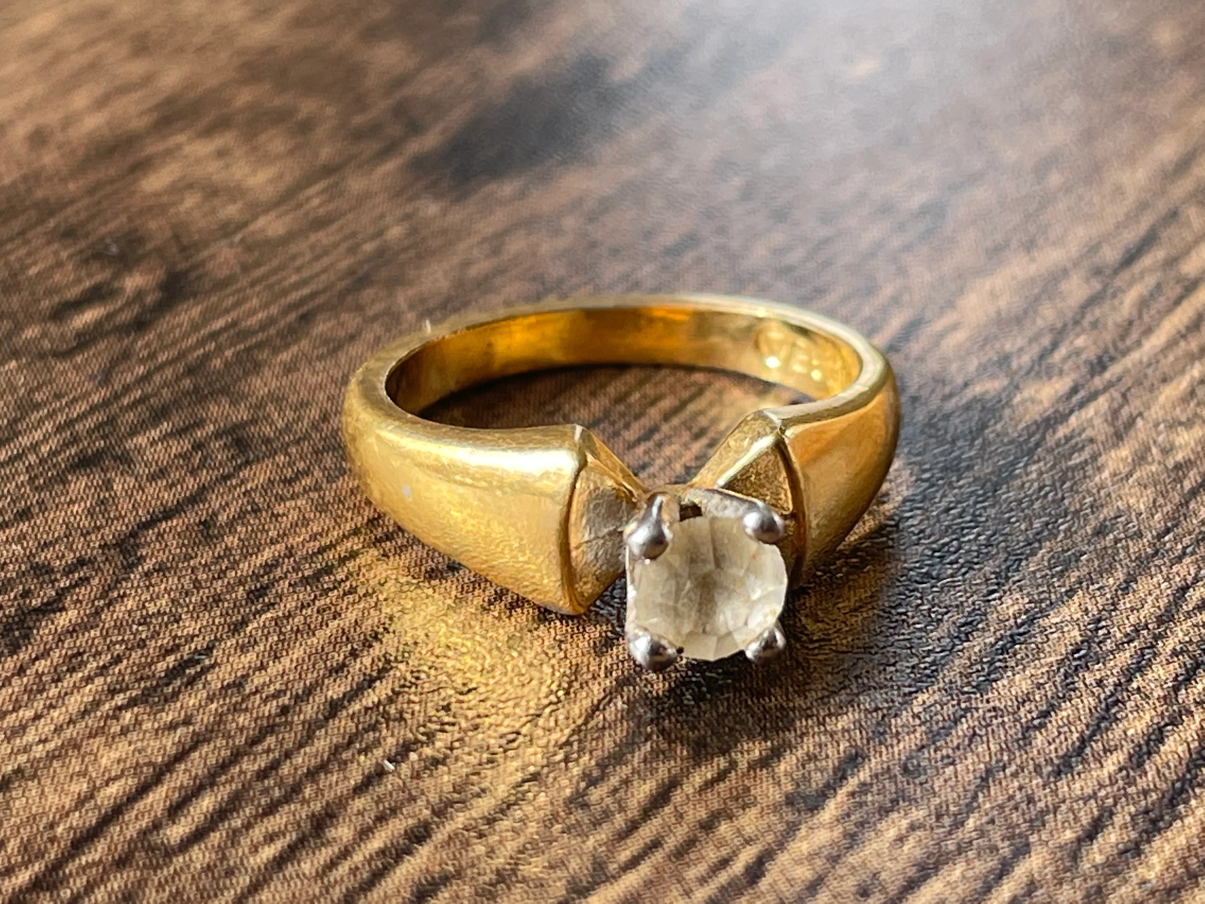 60s/70s Gold Plated Costume Engagement Ring - Image 2