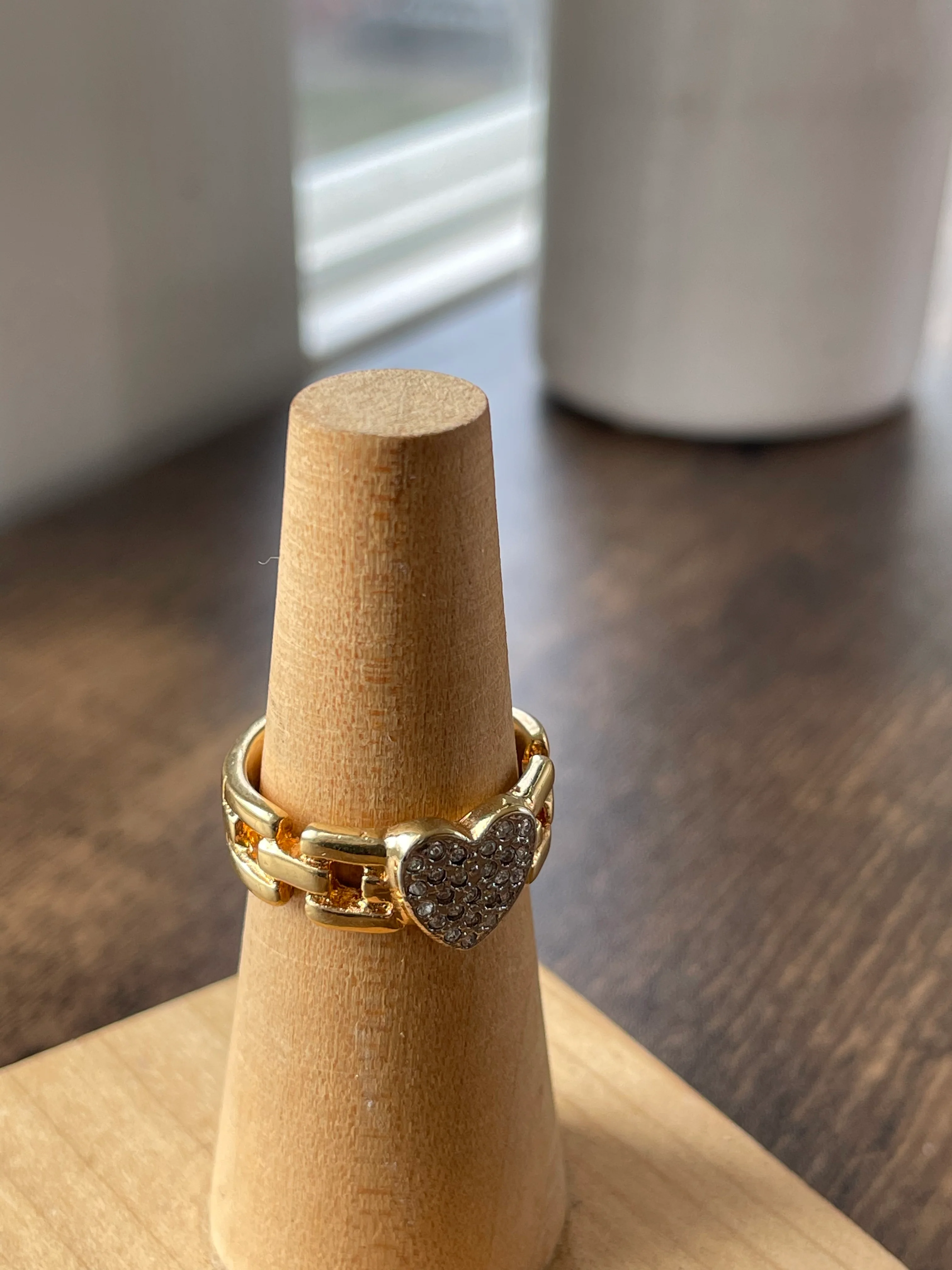 60s/70s Gold Plated Rhinestone Heart Ring - Image 5