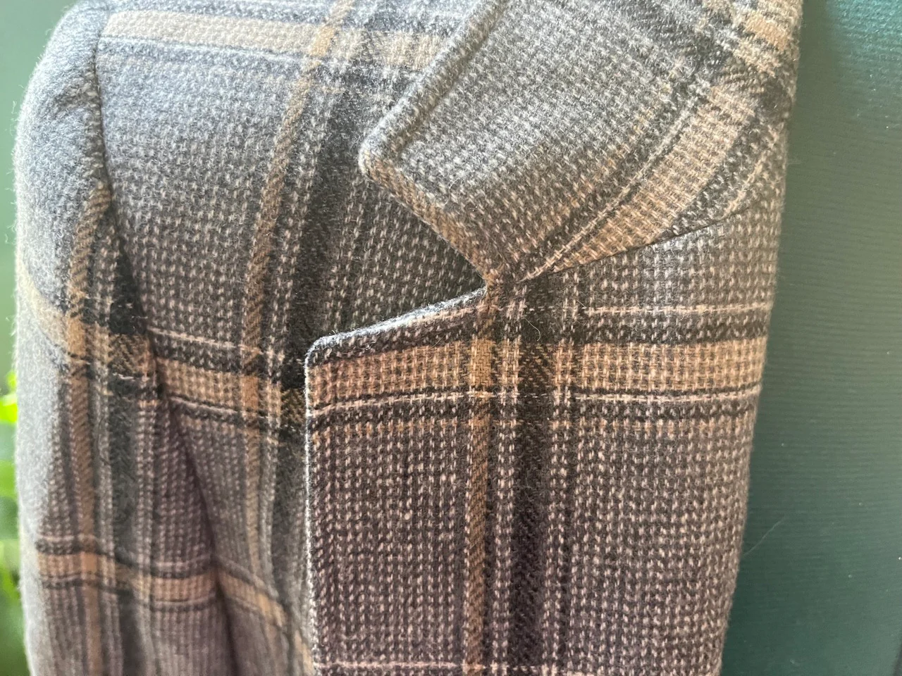 60s/70s Gray And Beige Plaid Wool Pendleton Button Blazer By Pendleton - Image 5