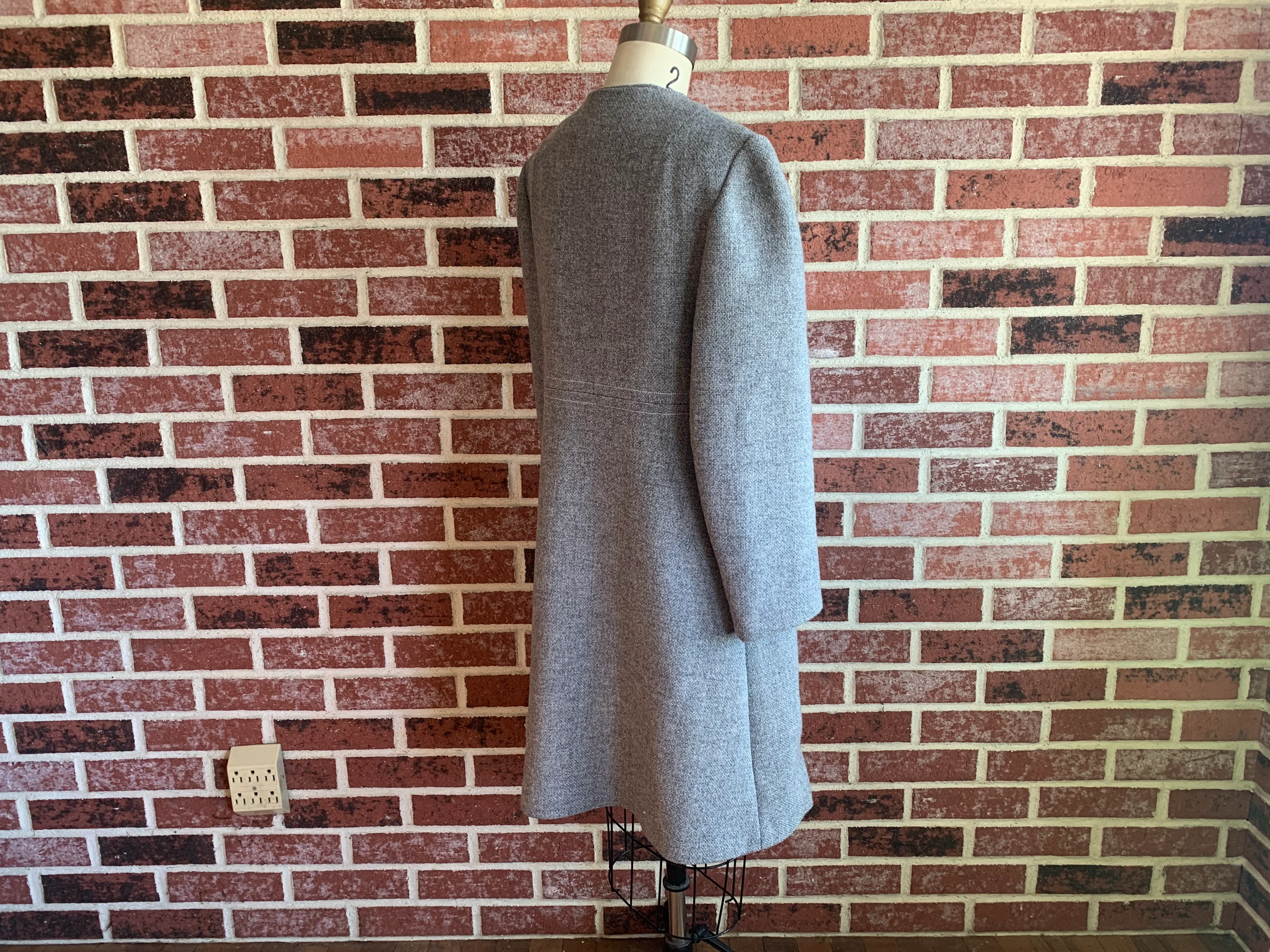 60s/70s Gray Wool Knee Length Collarless Coat By Peabody House - Image 7