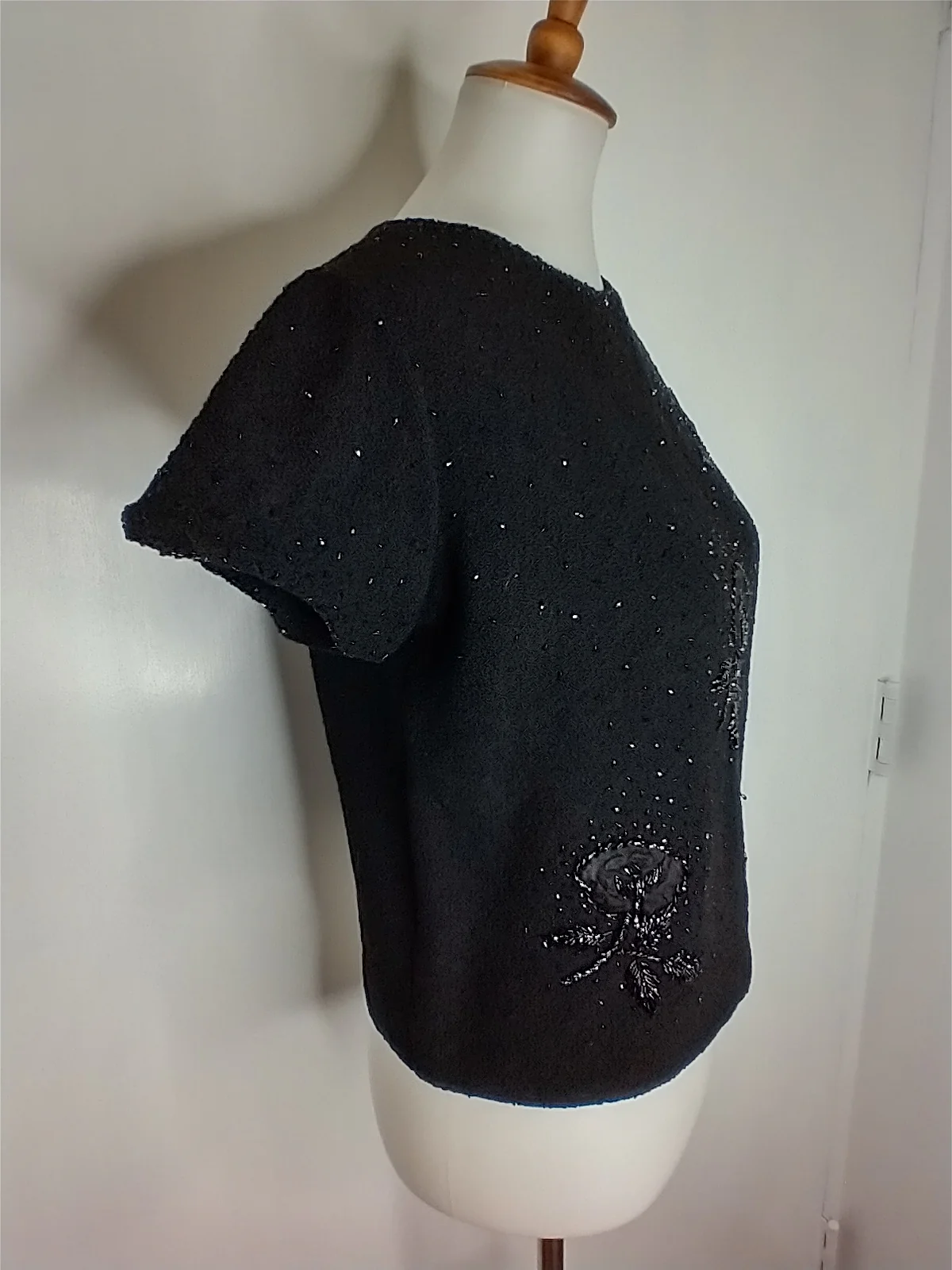 60s/70s Hong Kong Beaded Roses Sweater - Image 4