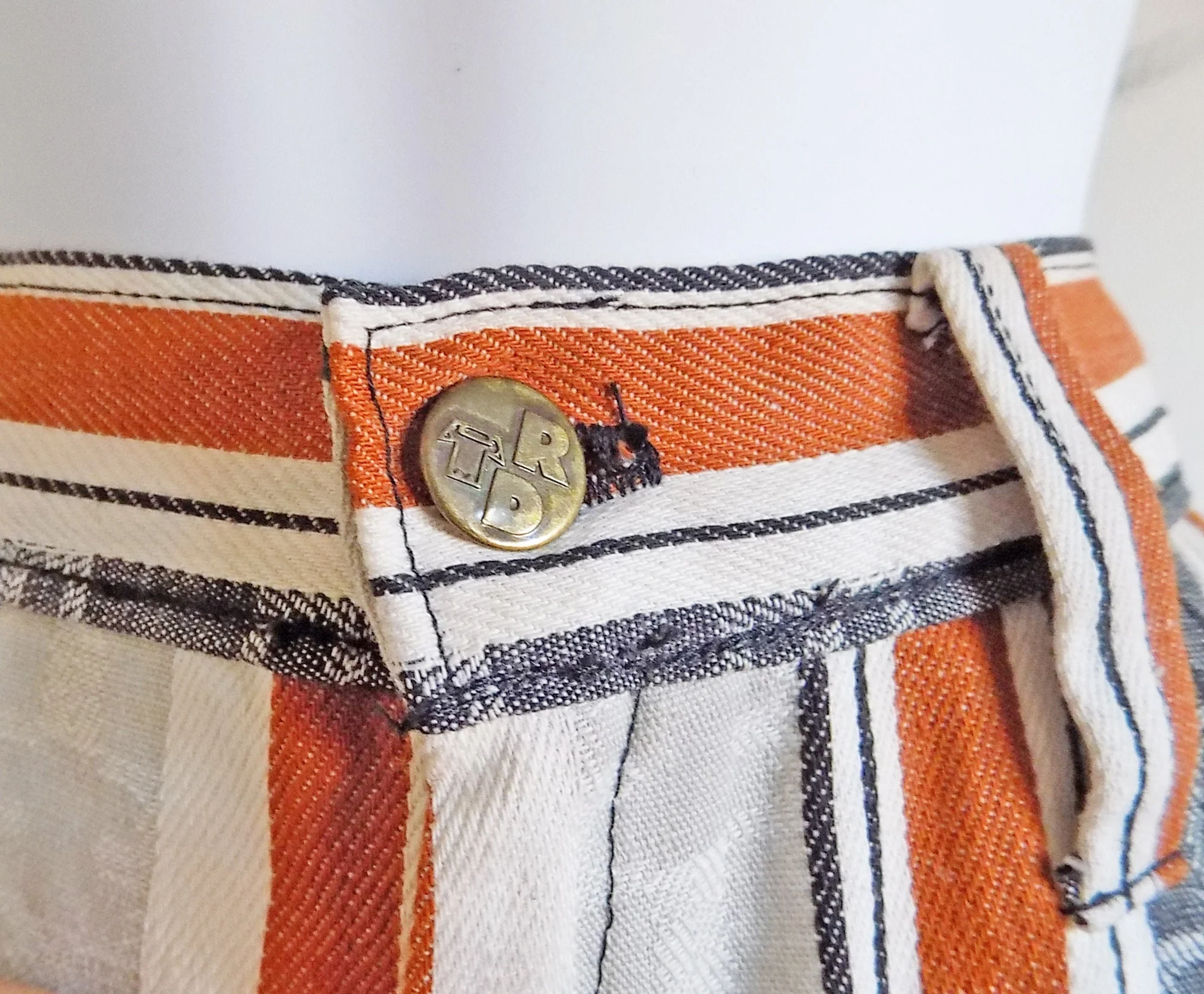 60s 70s Jeans by Jack Winter " The Rancher's Daughter" Cotton Twill Denim Bootcut Flared High Waist Wide Belt Loops - Image 4