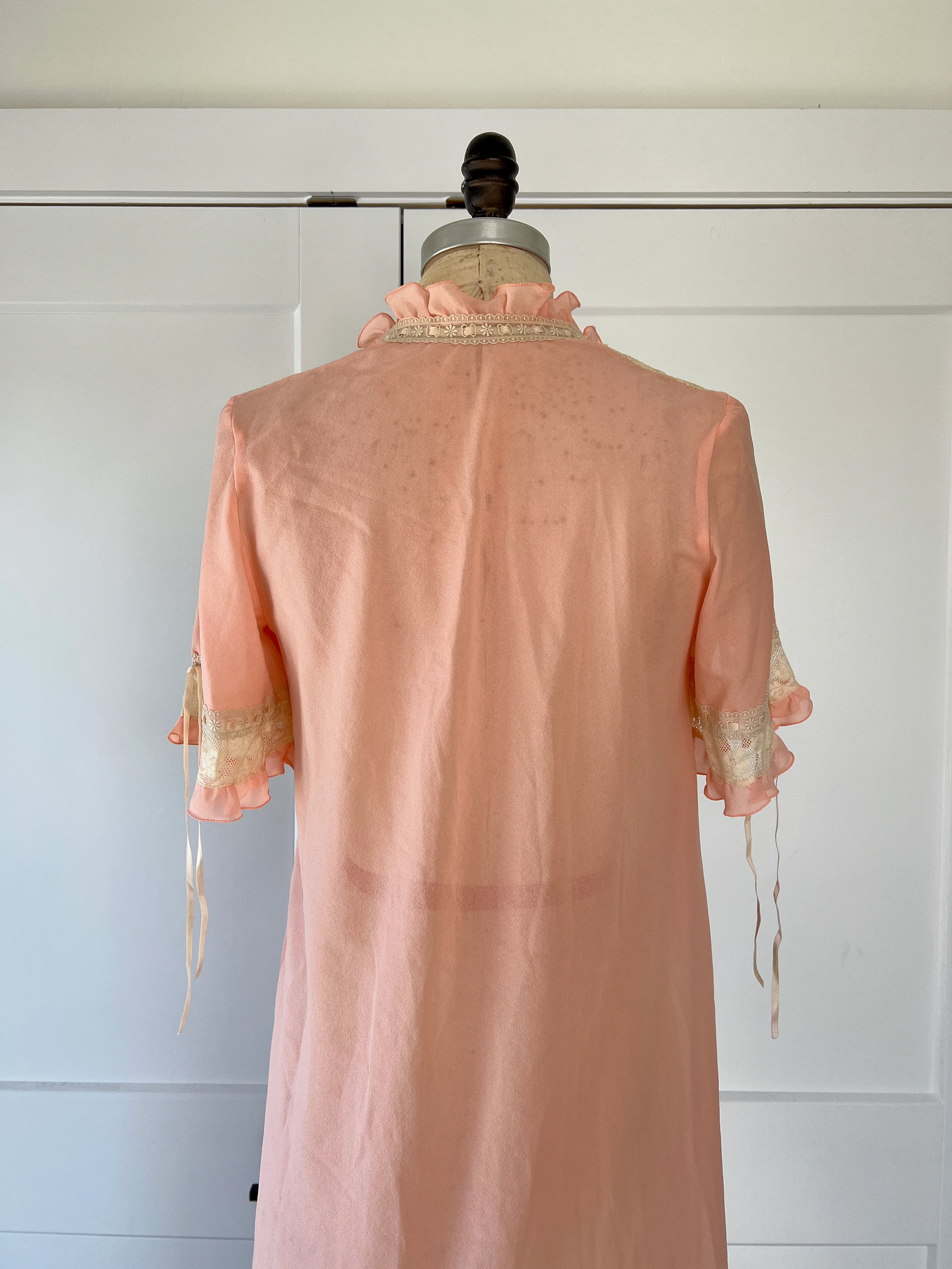 60s/70s Lace Trim Ruffled Night Gown - Image 4