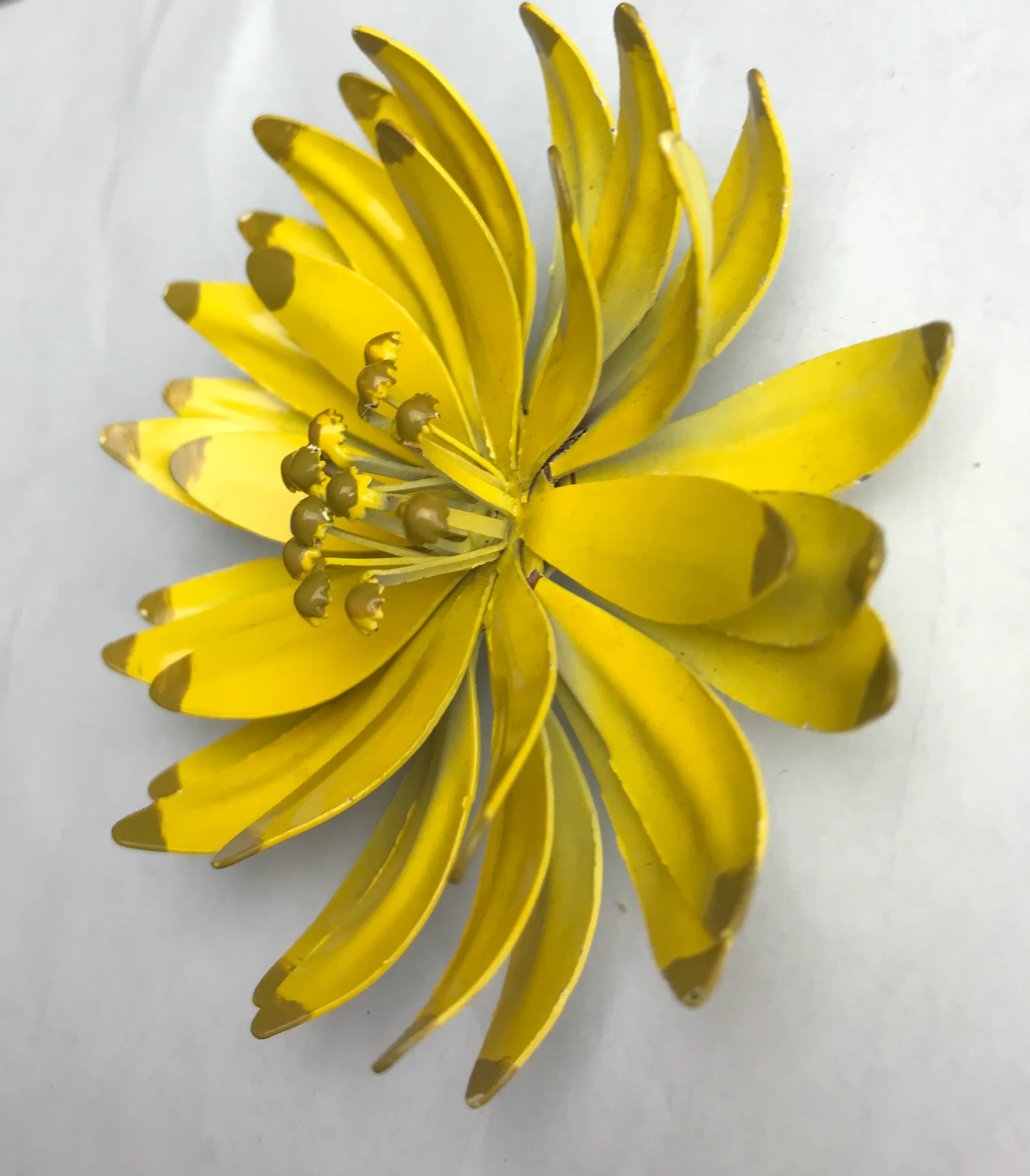 60s/70s Large Bright Yellow Enamel Flower Pin Brooch - Image 3