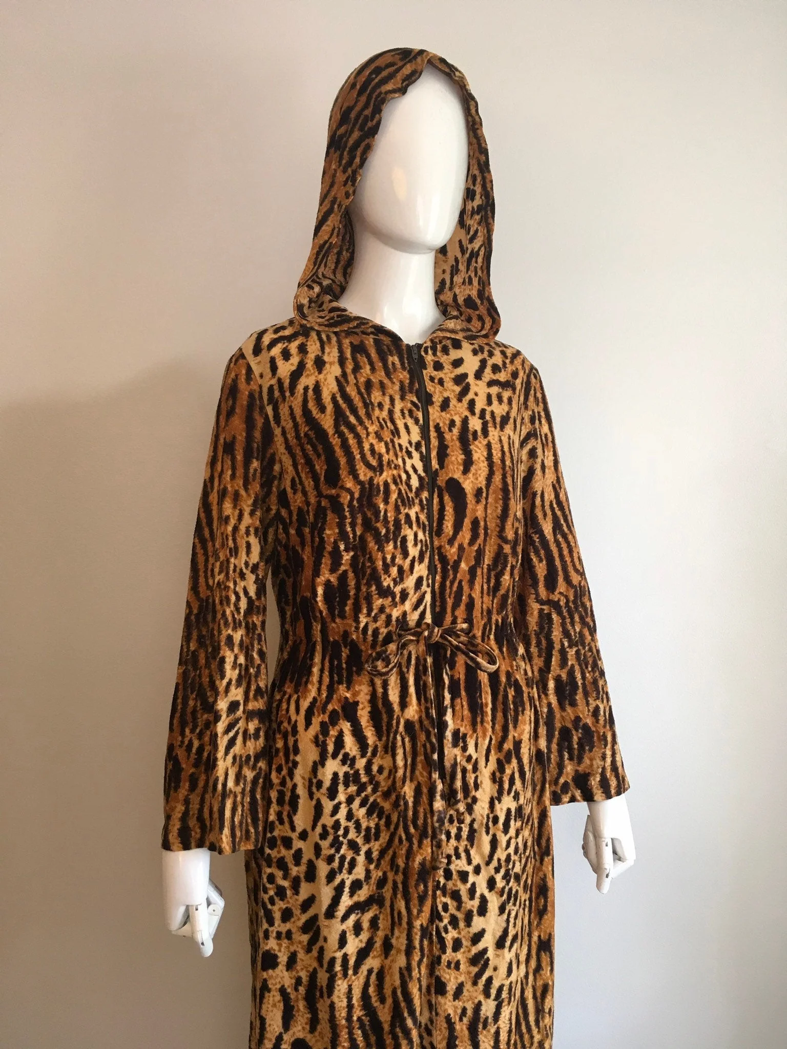 60's/70's Leopard Print Hooded Caftan Dress - Image 4
