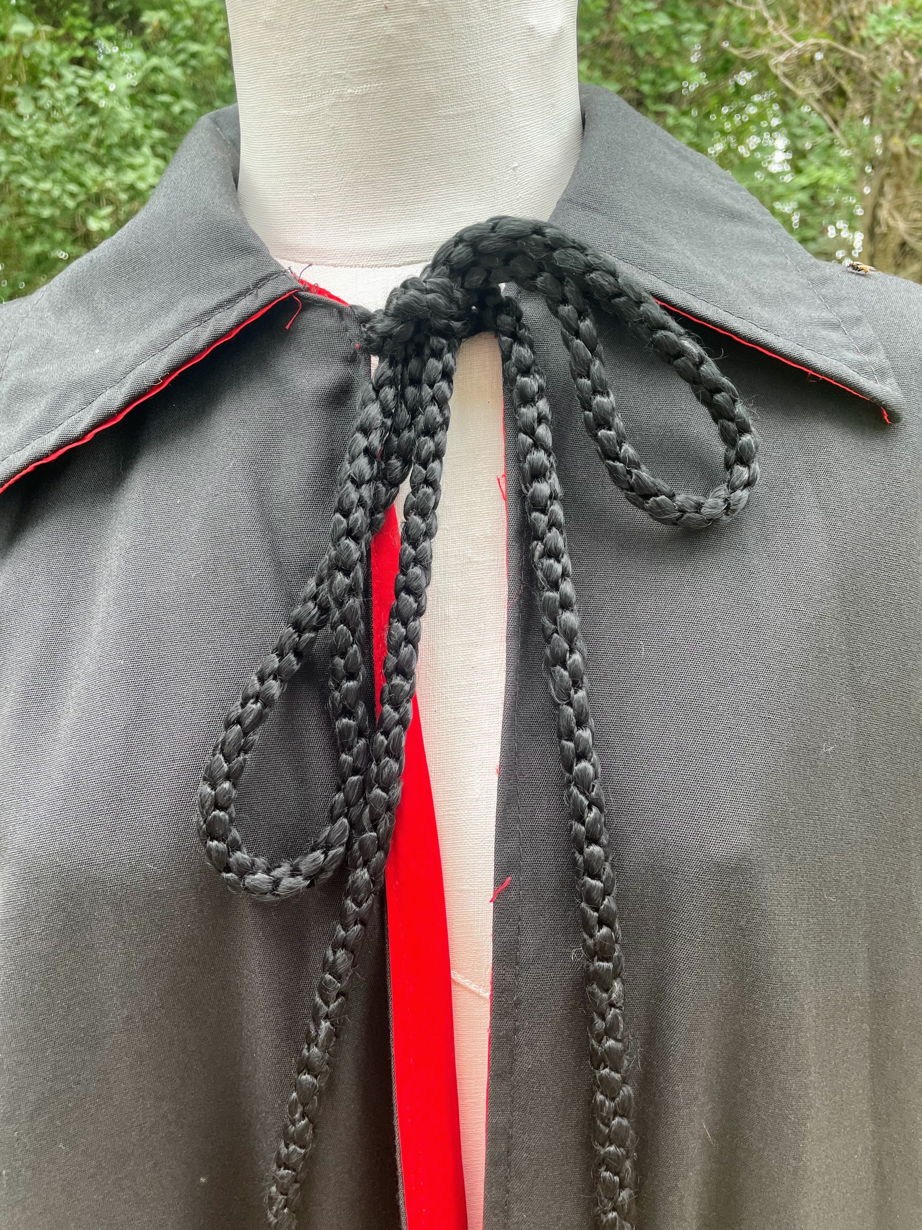 60s/70s Long Black Unisex Opera Cape Red Satin Lining - Image 5
