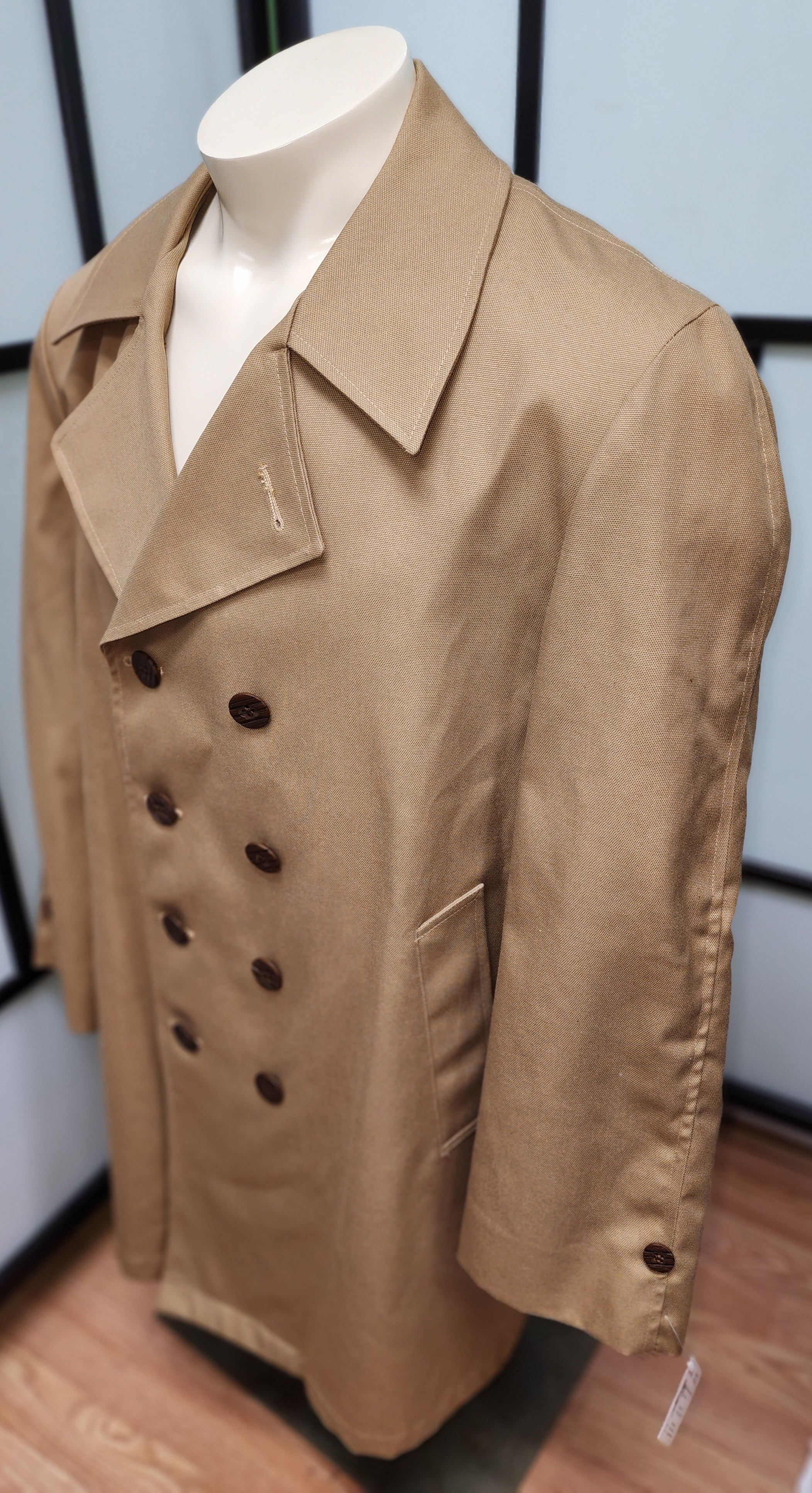 60s/70s Men's Classic Midlength Light Brown Coat Overcoat - Image 5