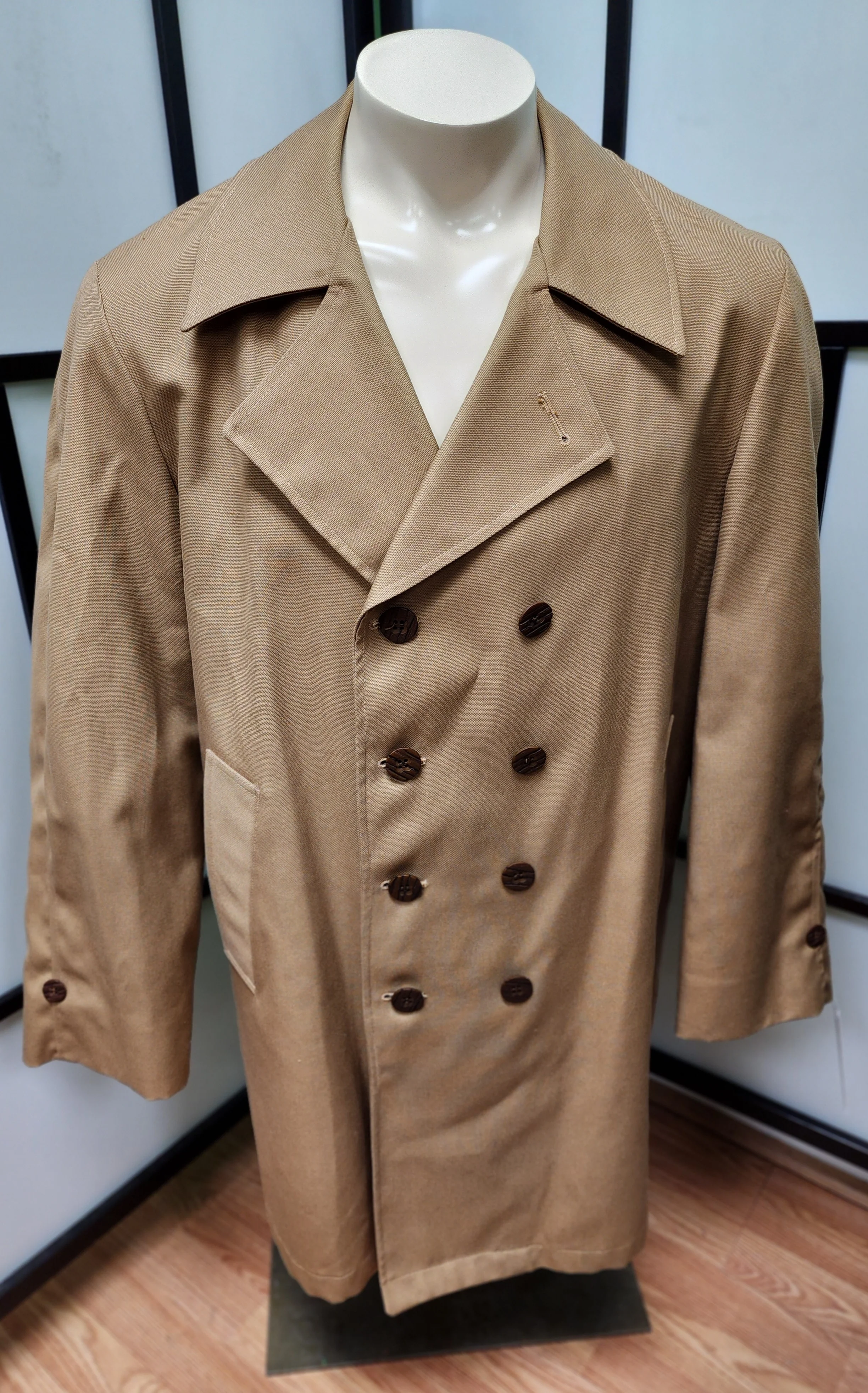 60s/70s Men's Classic Midlength Light Brown Coat Overcoat - Image 6