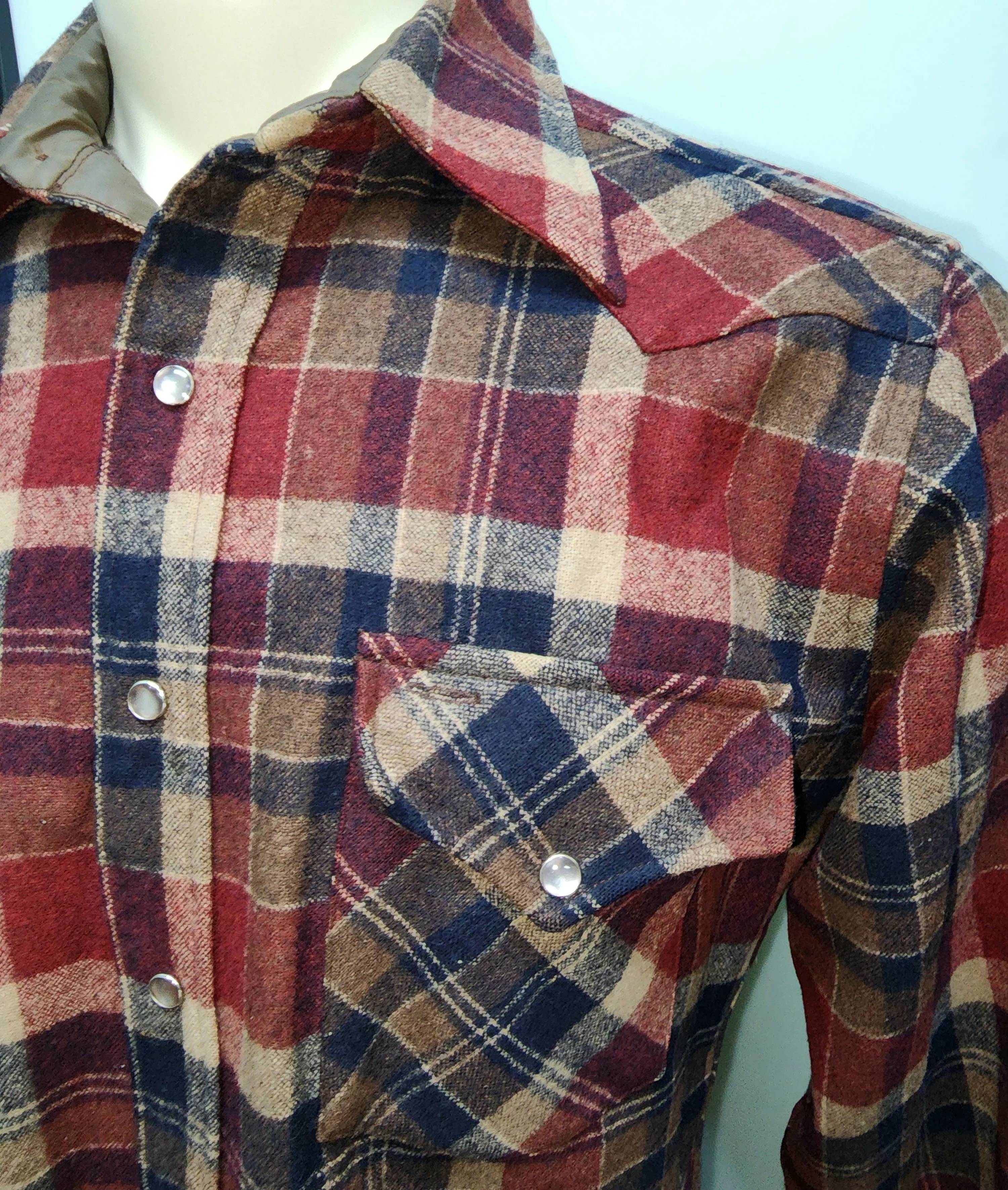 60s/70s Men's Red Blue Beige Plaid Wool Snap Front Shirt By Pendleton - Image 10