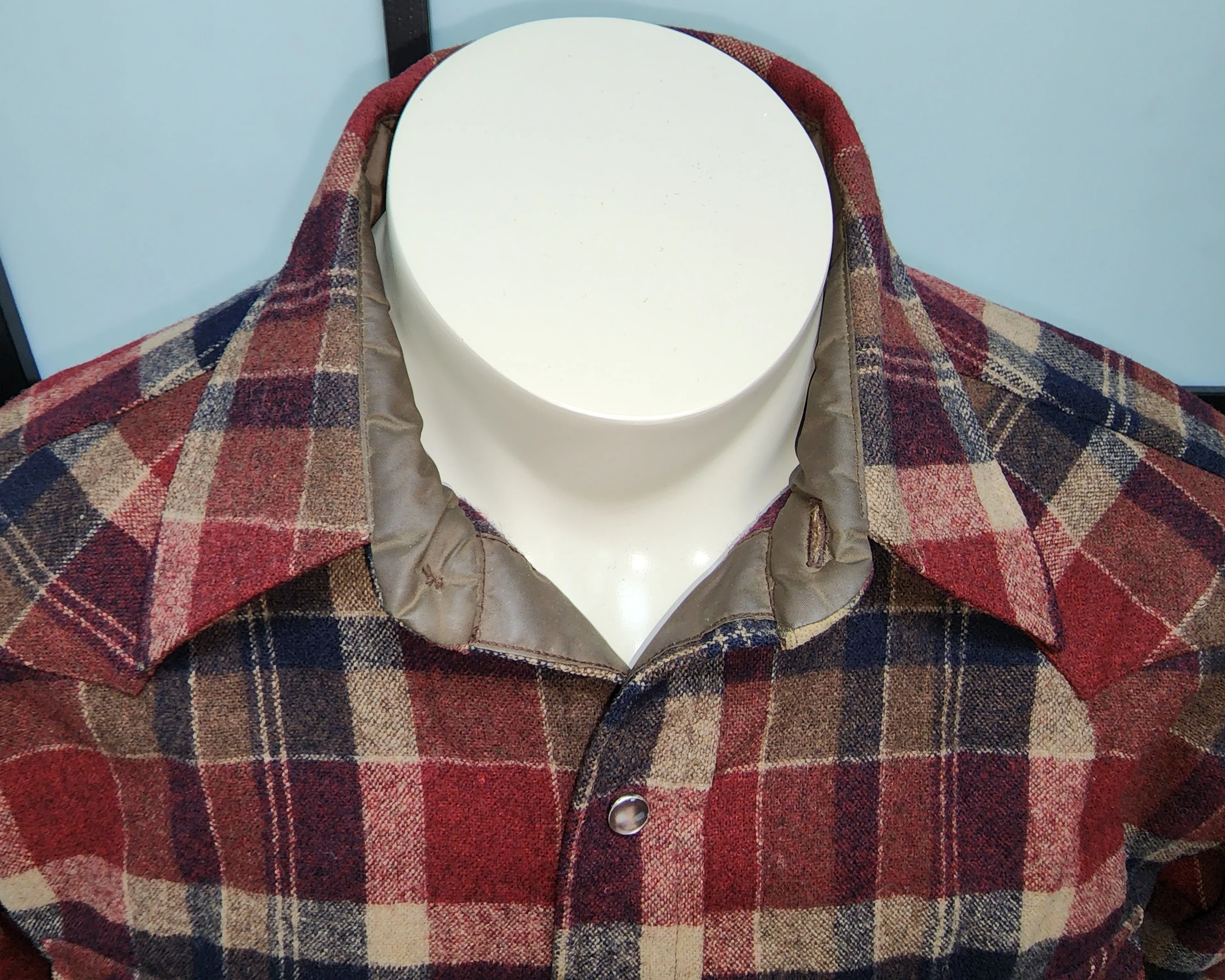 60s/70s Men's Red Blue Beige Plaid Wool Snap Front Shirt By Pendleton - Image 9