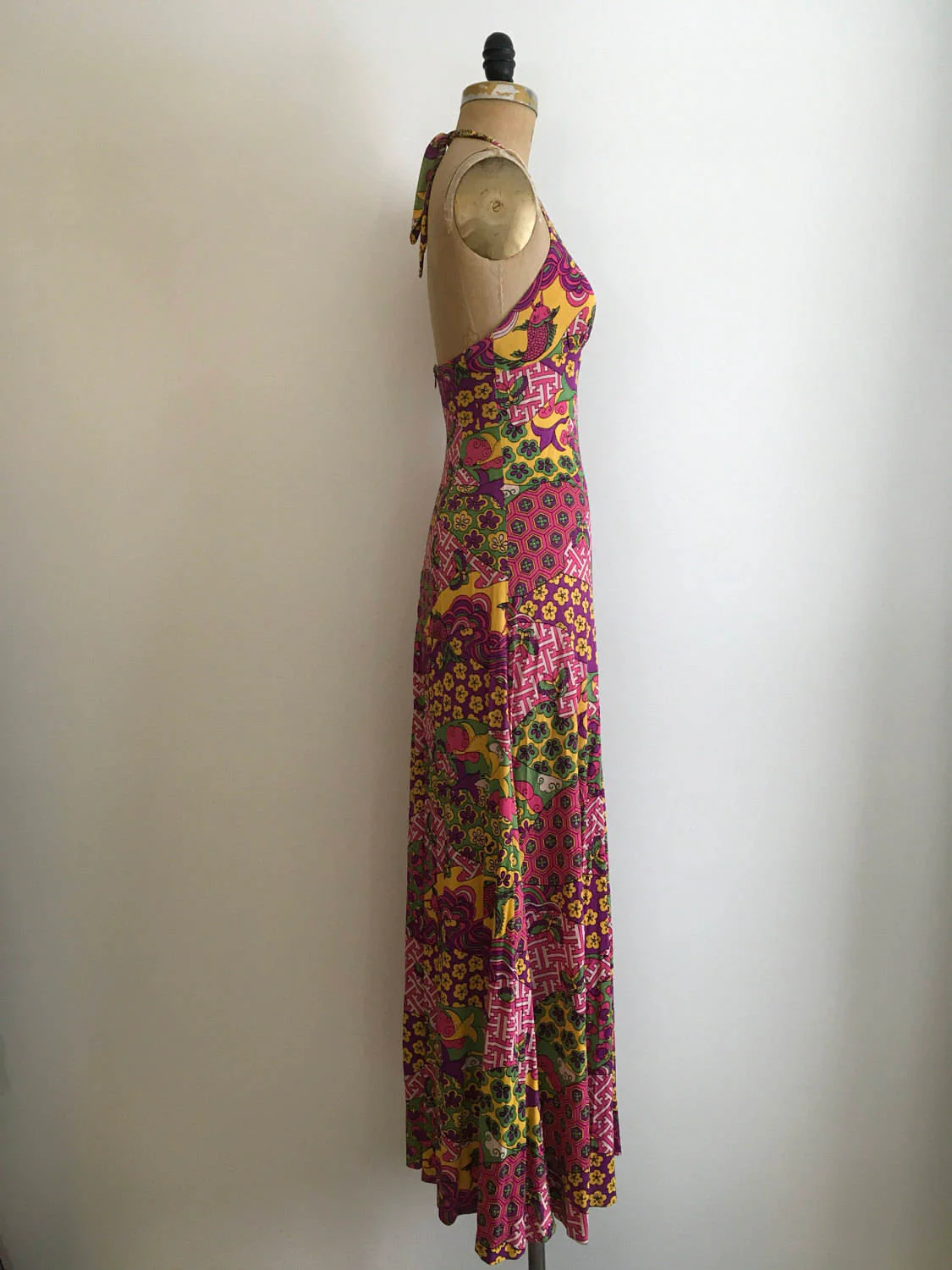 60's/70's Novelty Print Op Art Halter Maxi Dress - Image 3