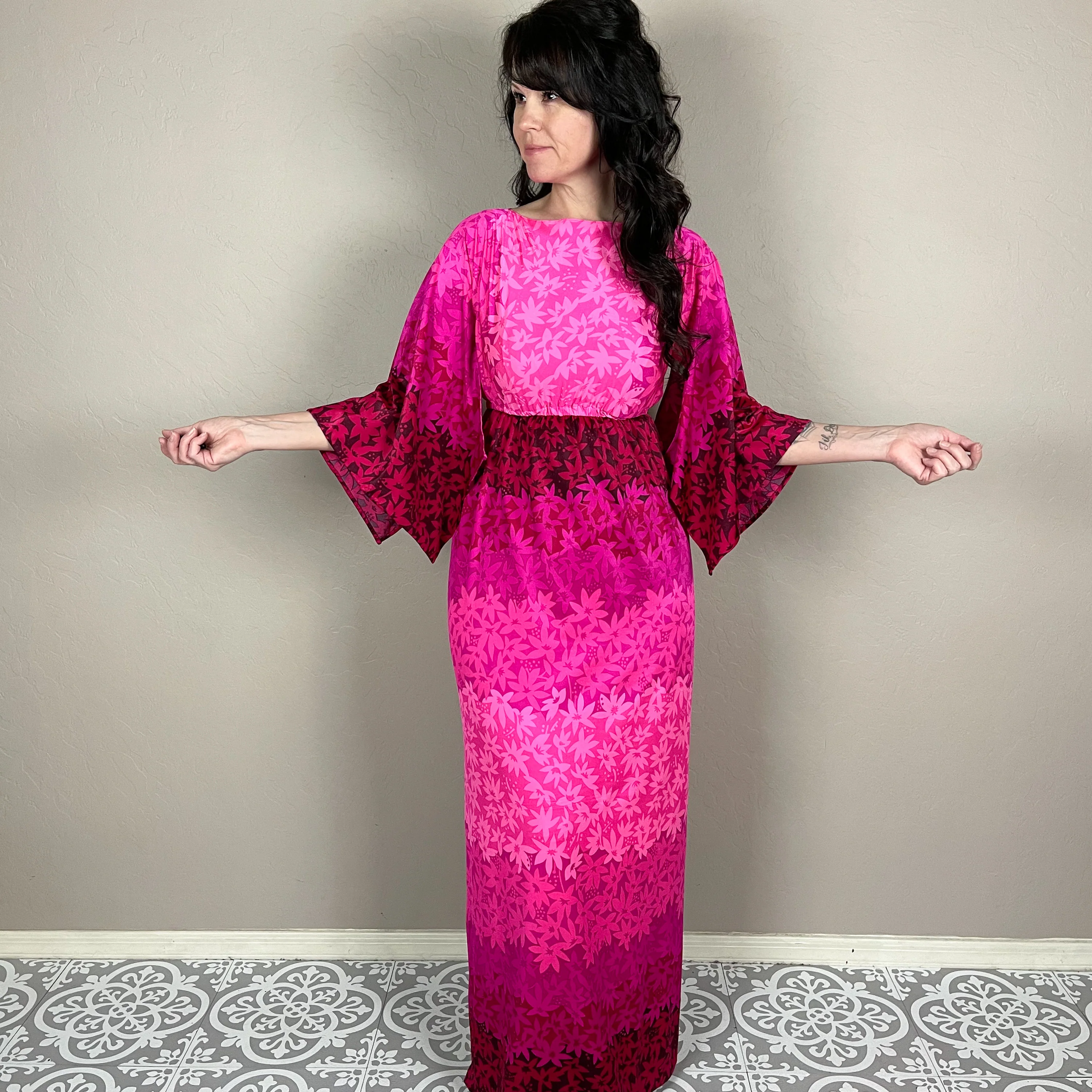 60s/70s Pink Floral Ombré Sleeve Maxi Dress - Image 5