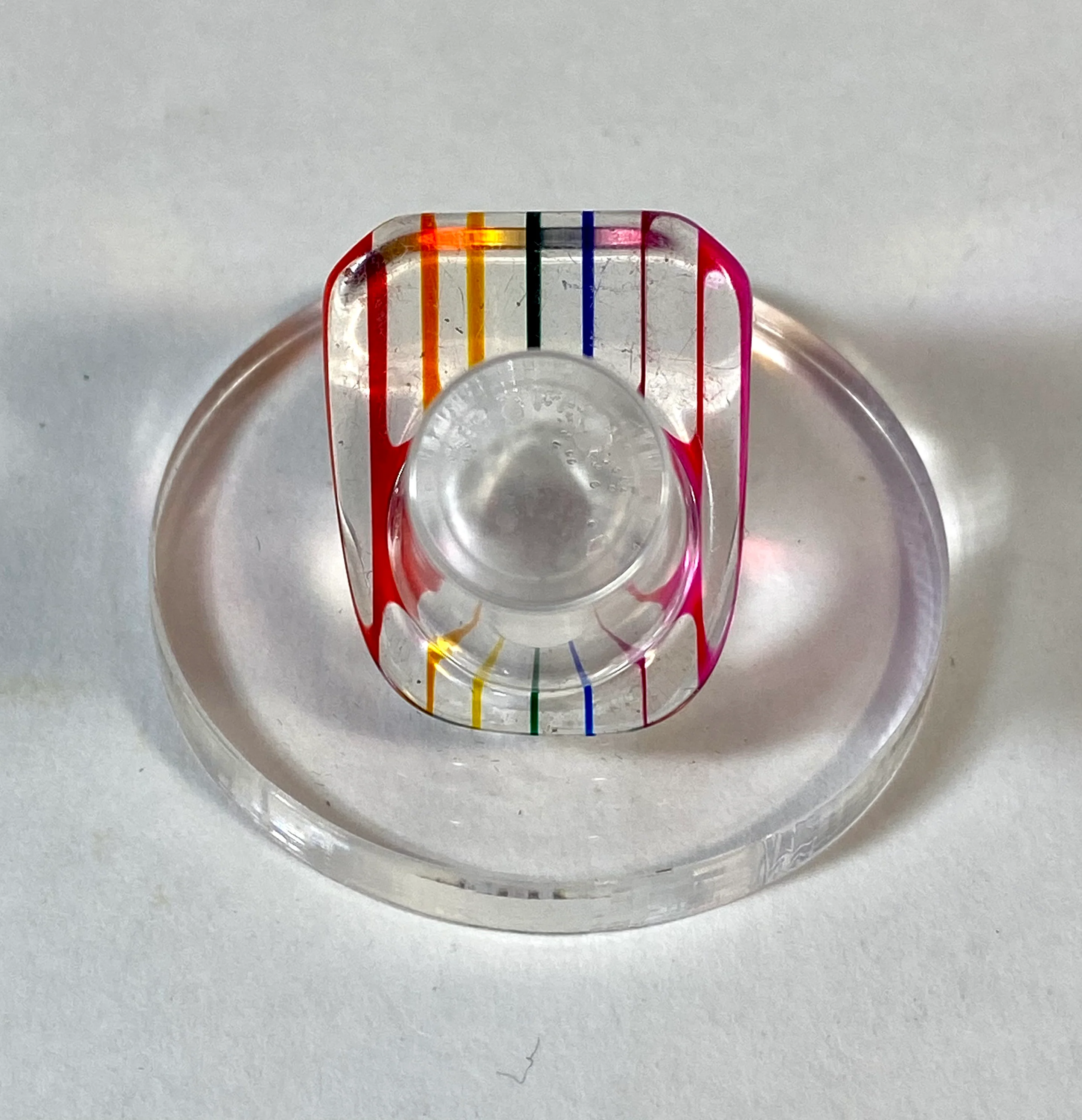 60s/70s Rainbow And Clear Lucite Chunky Statement Ring - Image 5