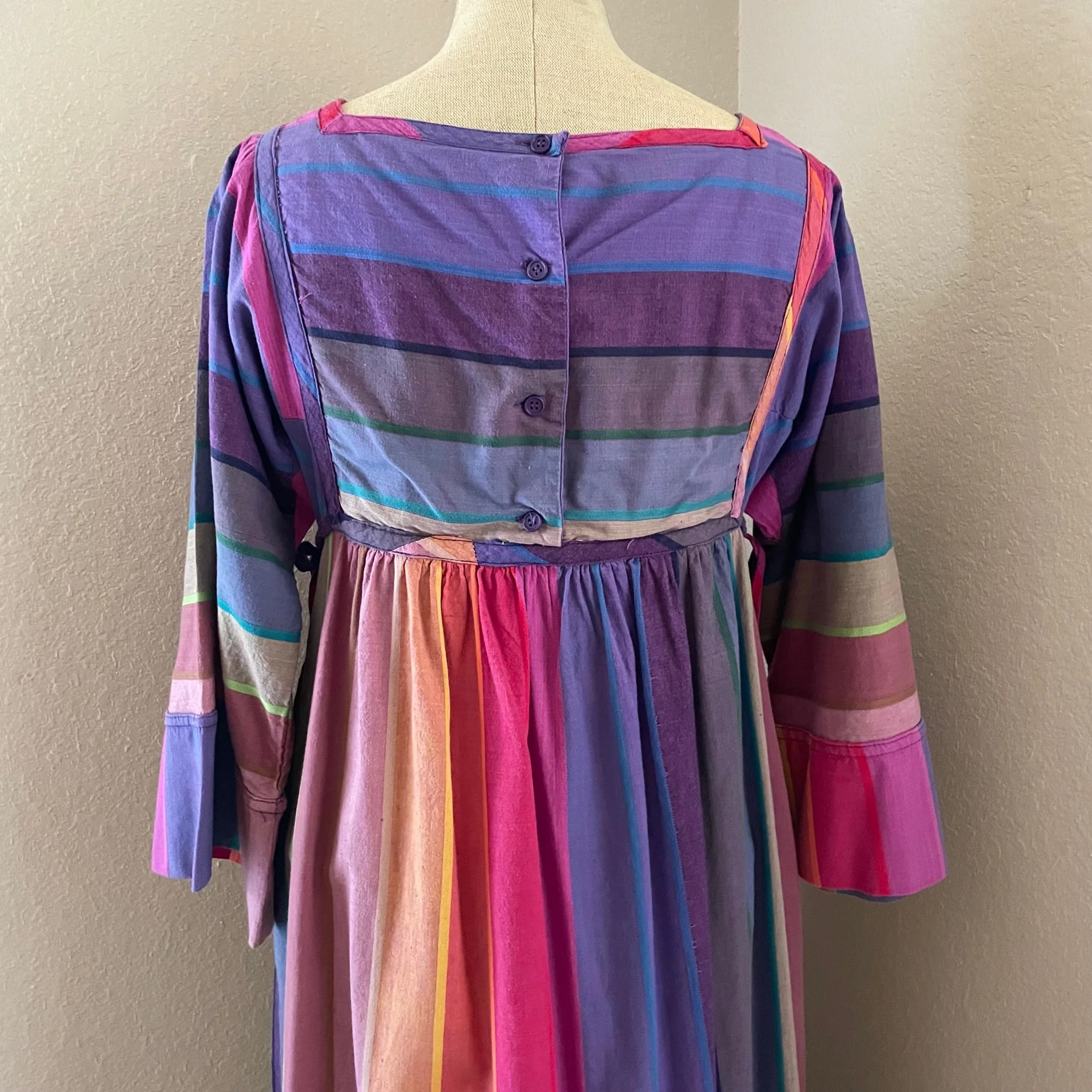 60s/70s Vintage Rainbow Maxi Dress Quilted Top Pockets Sm By Styled by Saybury - Image 9