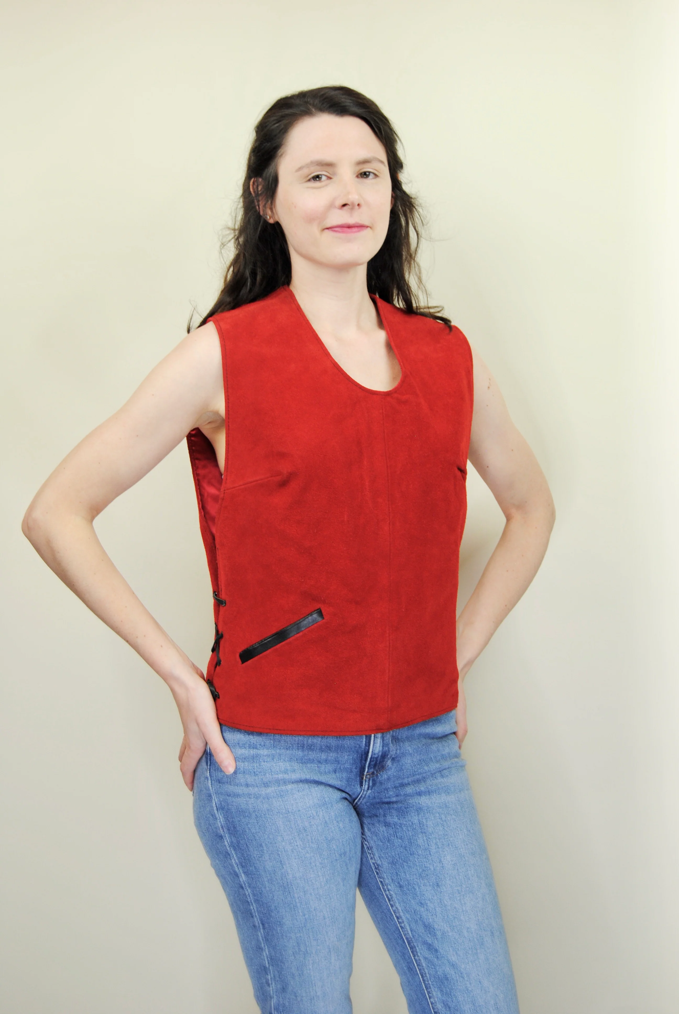 60s/70s Red Suede Vest With Side Slits - Image 4
