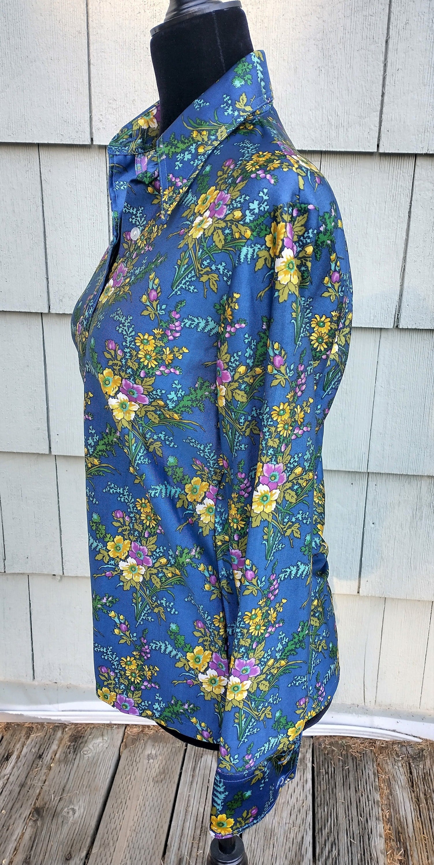 60s 70s Retro Daggar Collar Disco Shirt Blue Floral Button Up Women's Blouse Small by Ms Limited - Image 4
