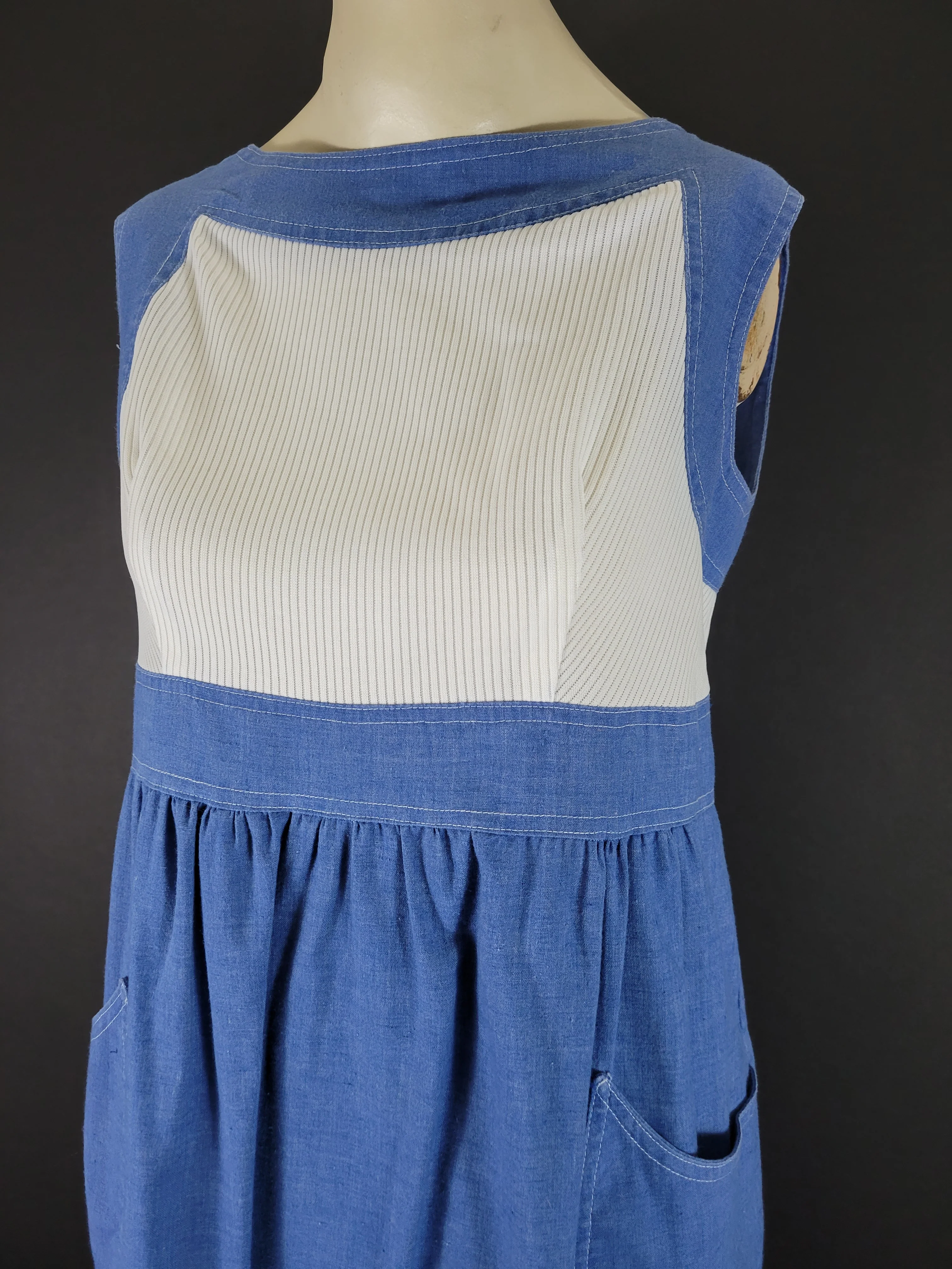60s/70s Ribbed Denim Blue And White Sleeveless Maxi Dress - Image 4