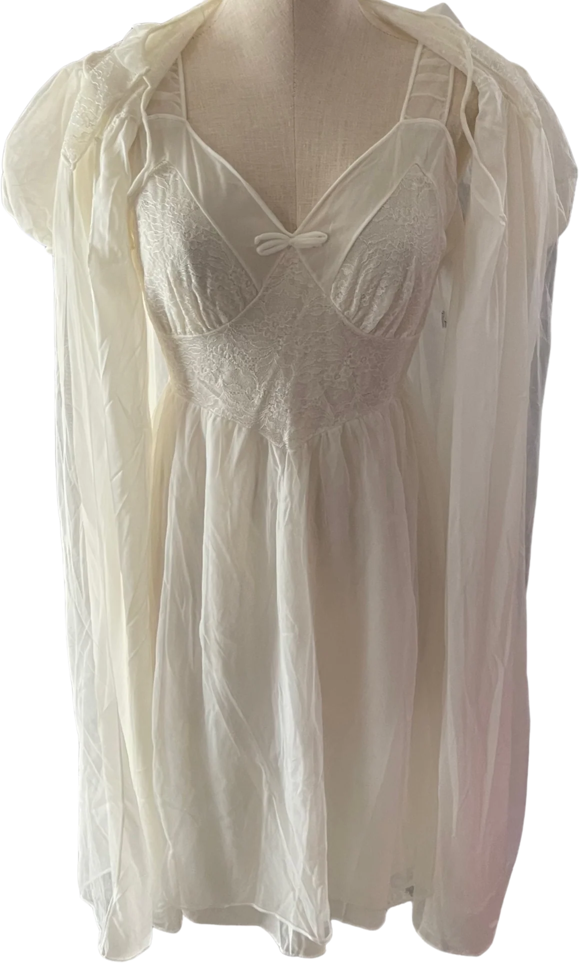 40s/50s Sheer Nightgown And Robe By Faerie