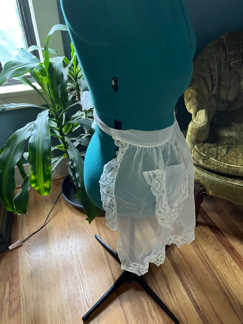 60s/70s Sheer White Delicate Chiffon And Lace Mini Apron - Image 3
