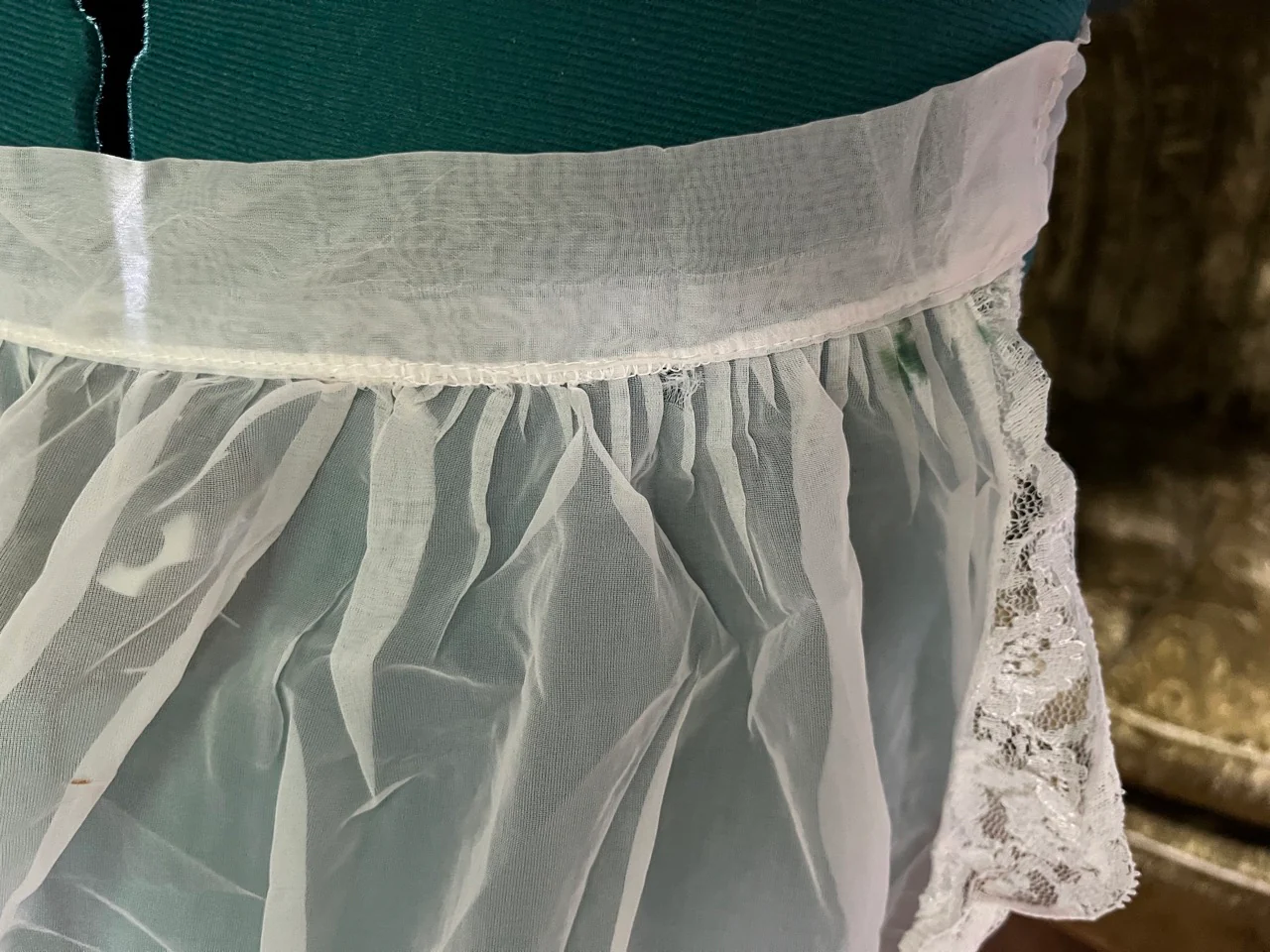 60s/70s Sheer White Delicate Chiffon And Lace Mini Apron - Image 5