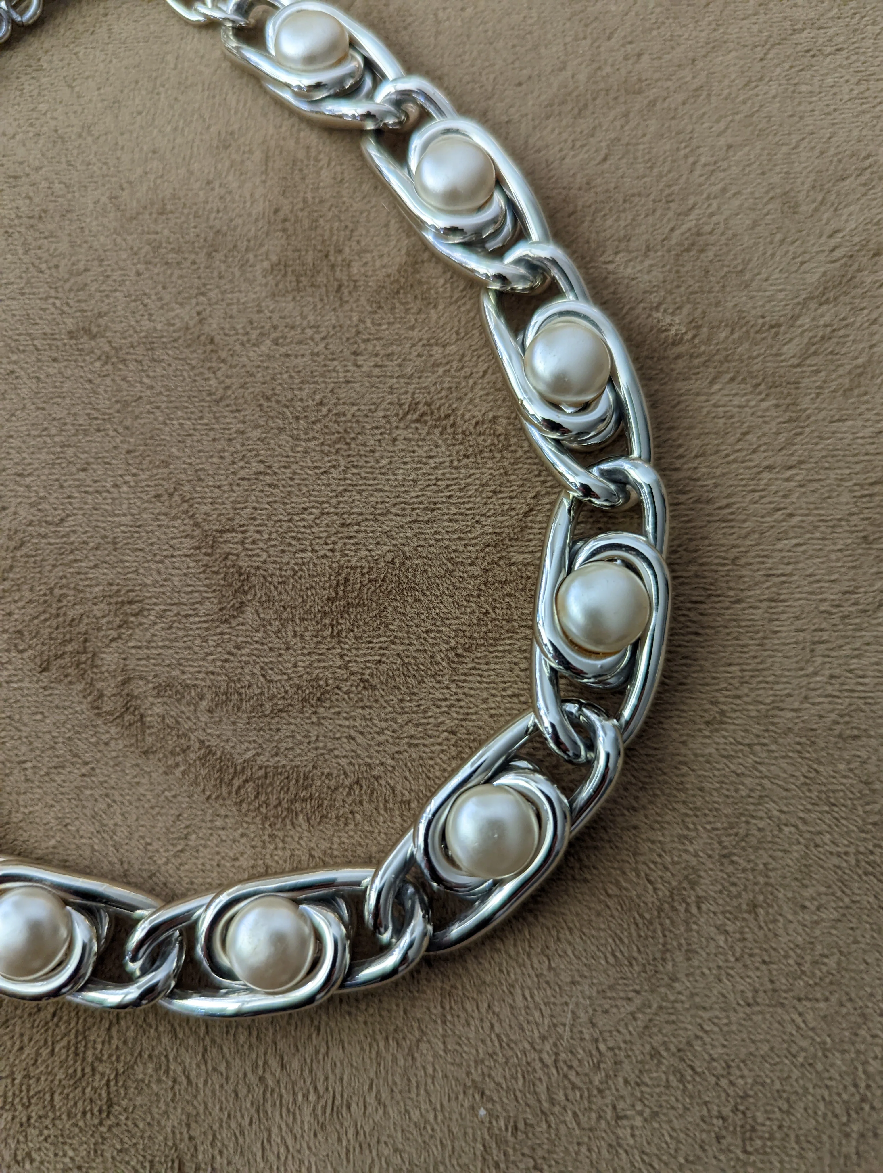 60s/70s Silver Link And Pearl Choker Necklace - Image 6