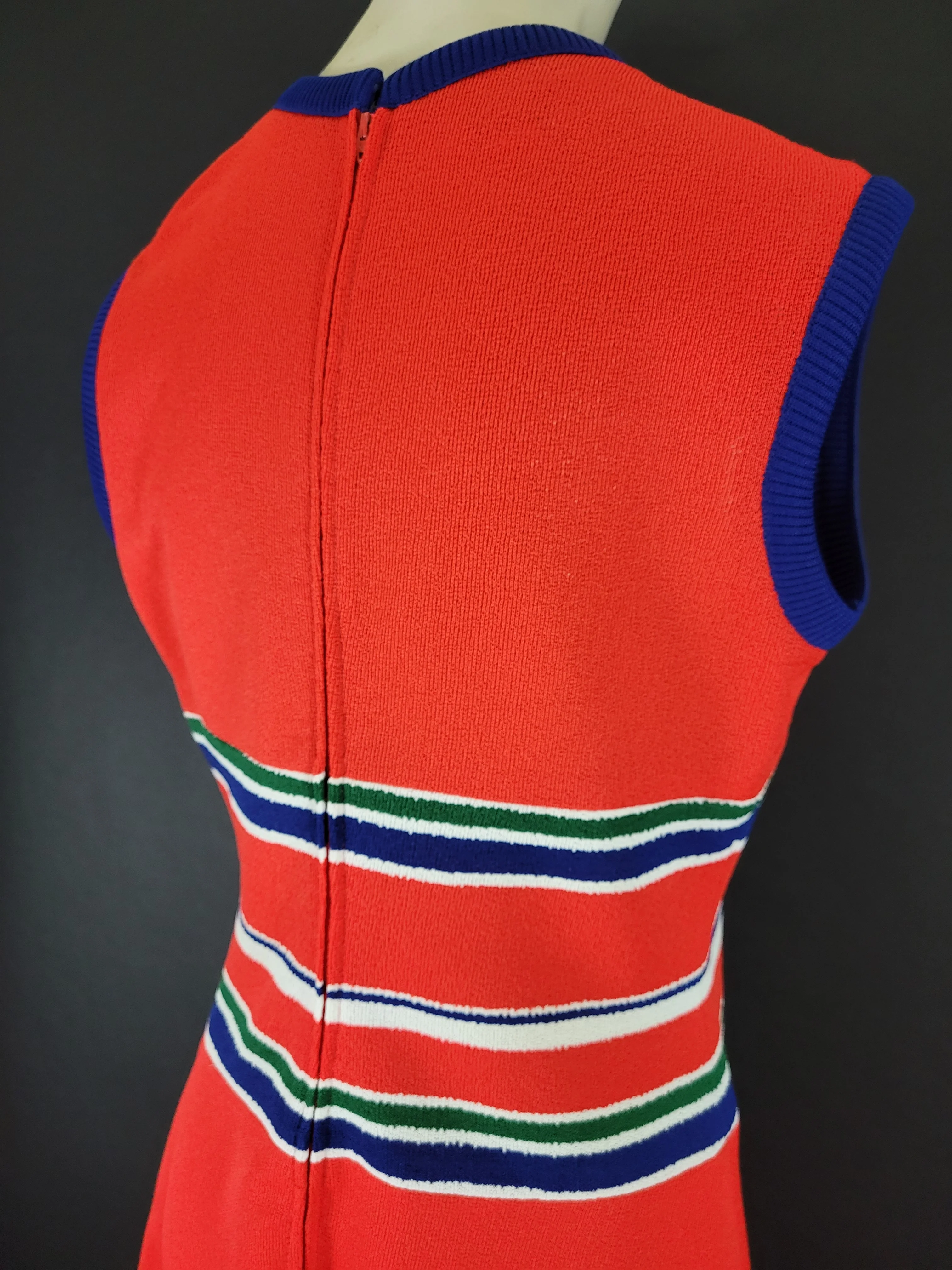 60s/70s Sleeveless Striped V-neck Dress By Kay Windsor - Image 12