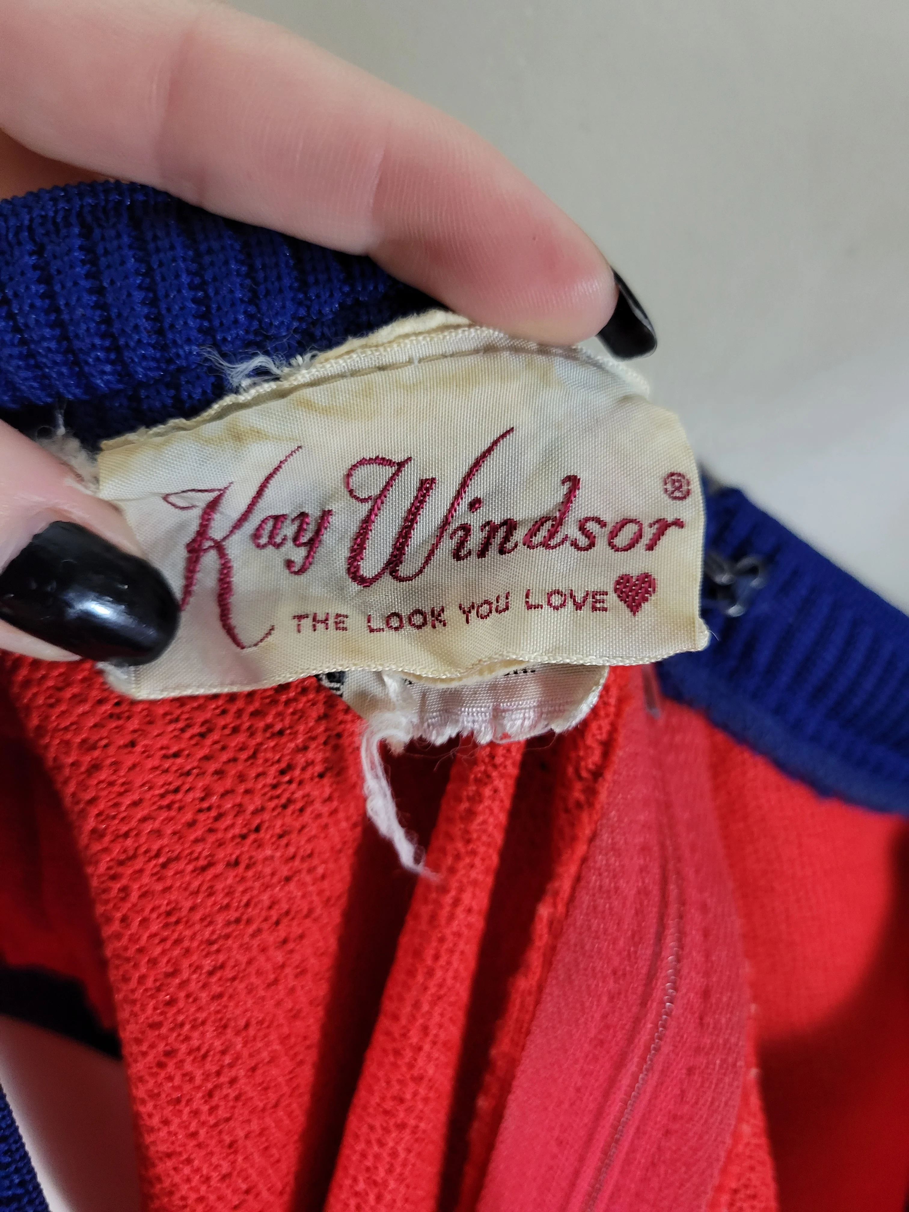 60s/70s Sleeveless Striped V-neck Dress By Kay Windsor - Image 15