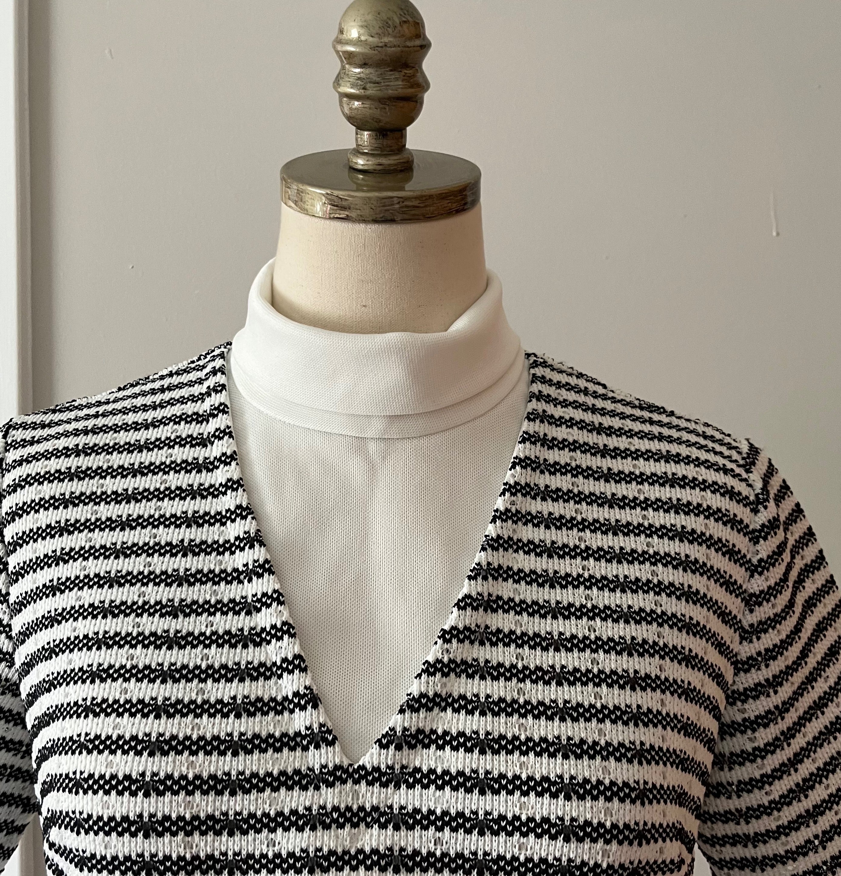 60s/70s Striped Polyester Turtle Neck Knit Blouse Top By Lester Paul - Image 6