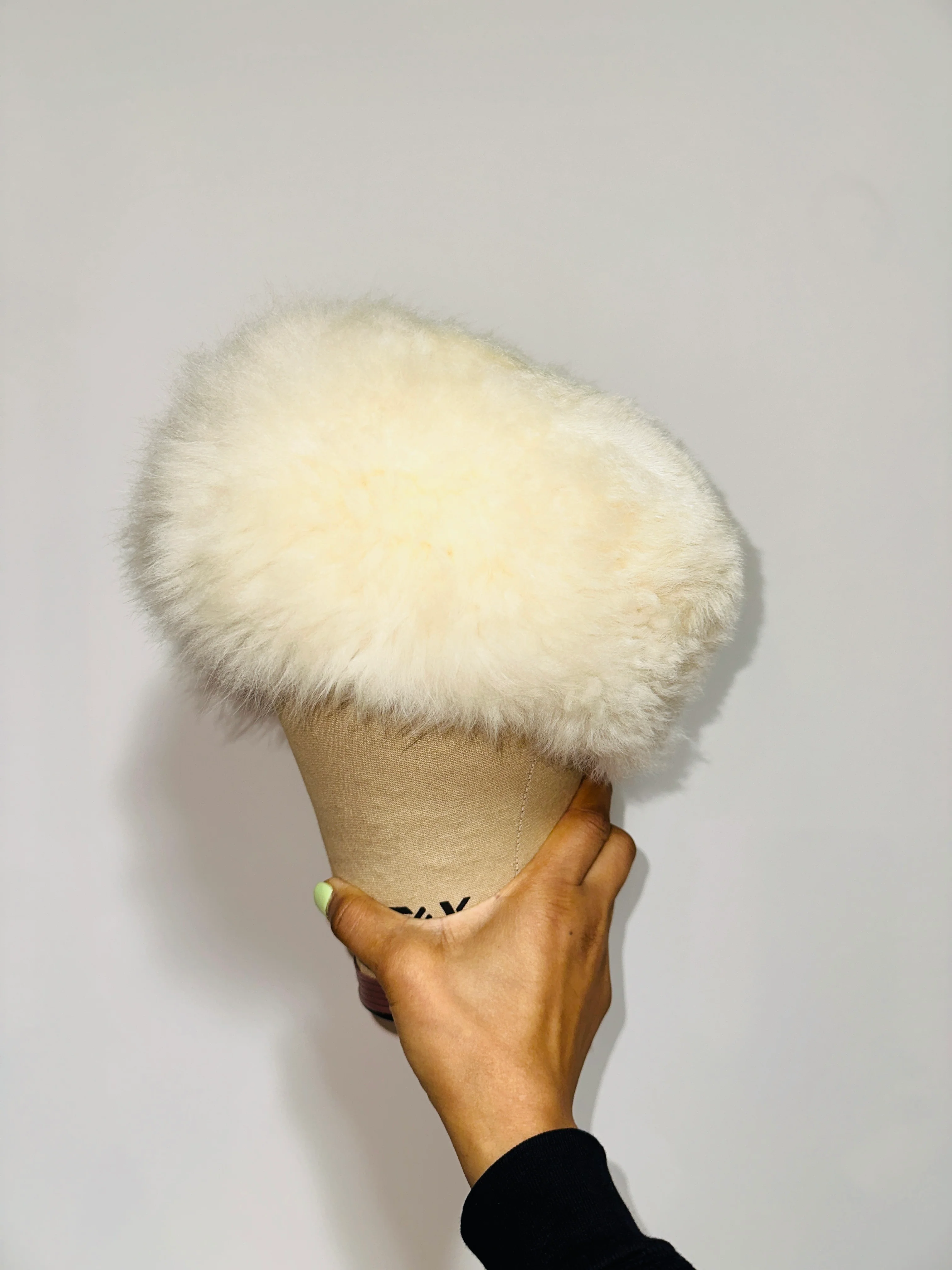 60s/70s Stunning Vintage Genuine Lamb Fur Pillbox Hat - Image 5