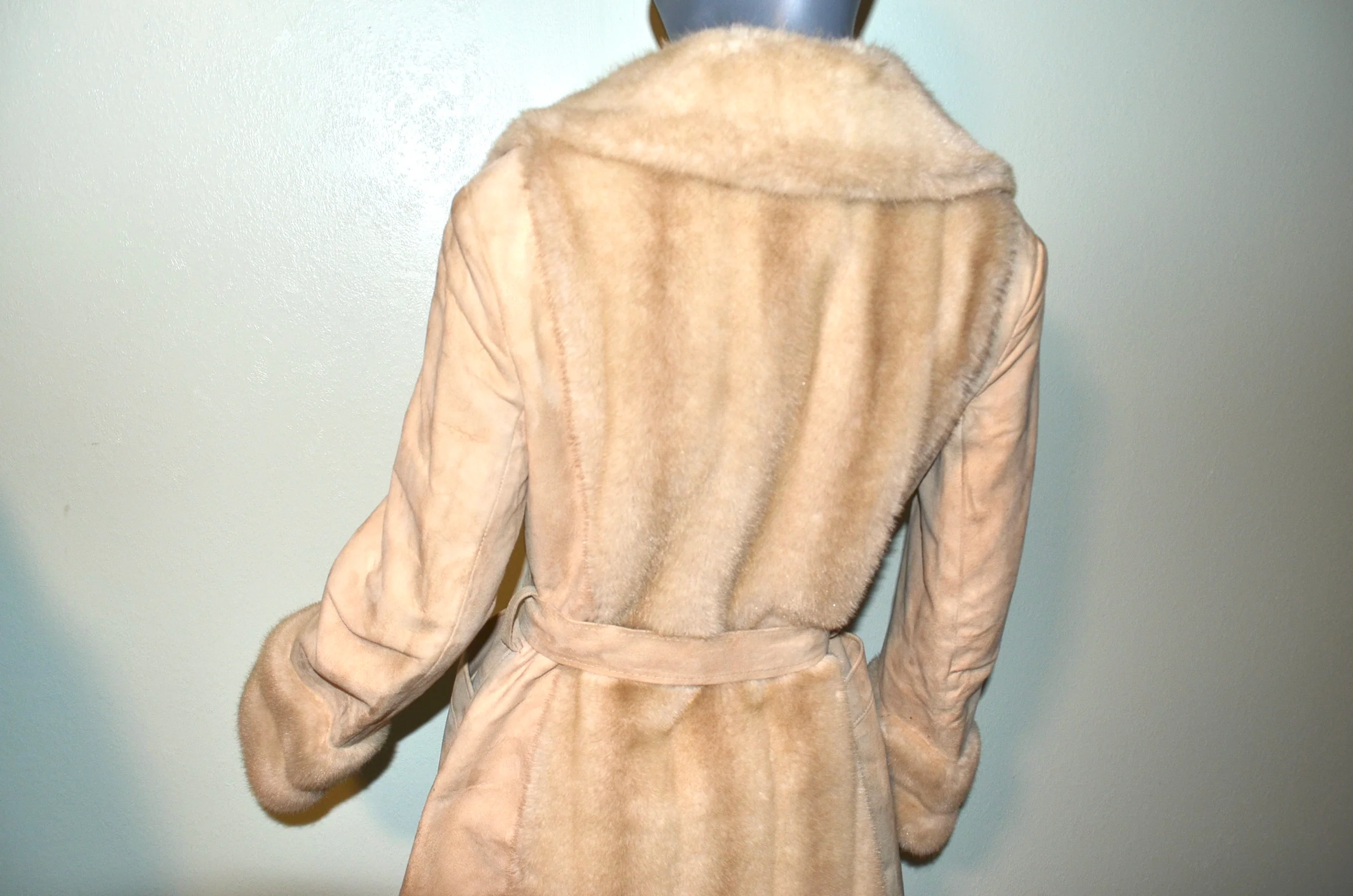 60s/70s Tan Suede And Faux Fur Cinch Coat. By Lilli Ann and Leathers of London - Image 4