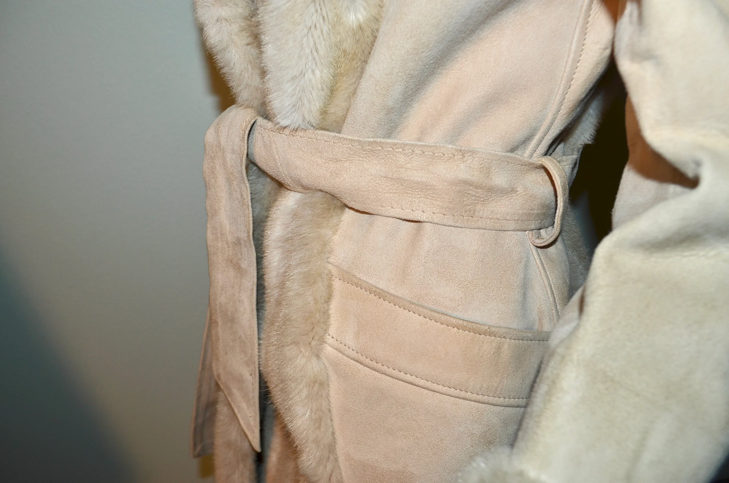 60s/70s Tan Suede And Faux Fur Cinch Coat. By Lilli Ann and Leathers of London - Image 9