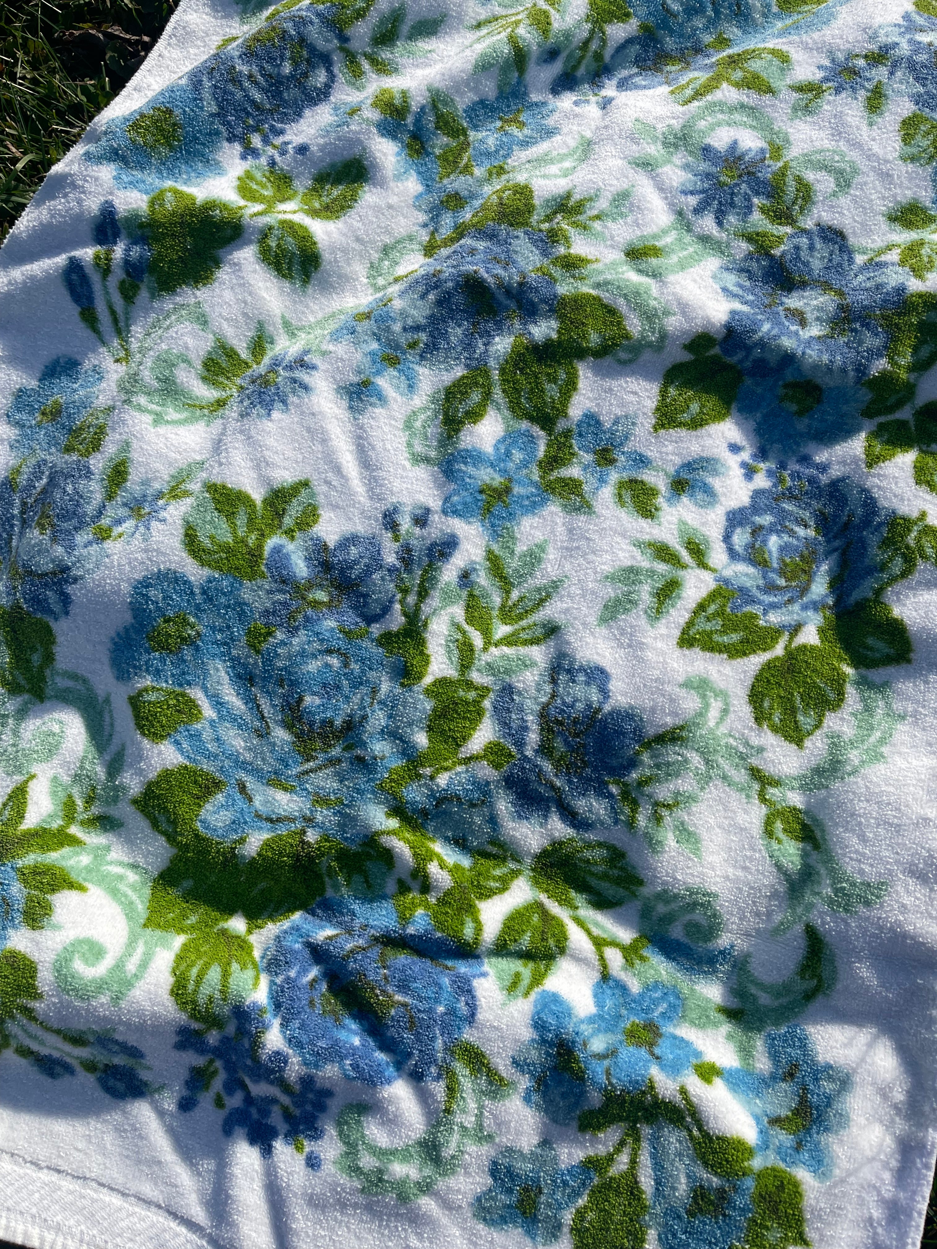 60s/70s Vintage Blue Floral Cotton Bath Towel Steven Utica By Stevens Utica - Image 5