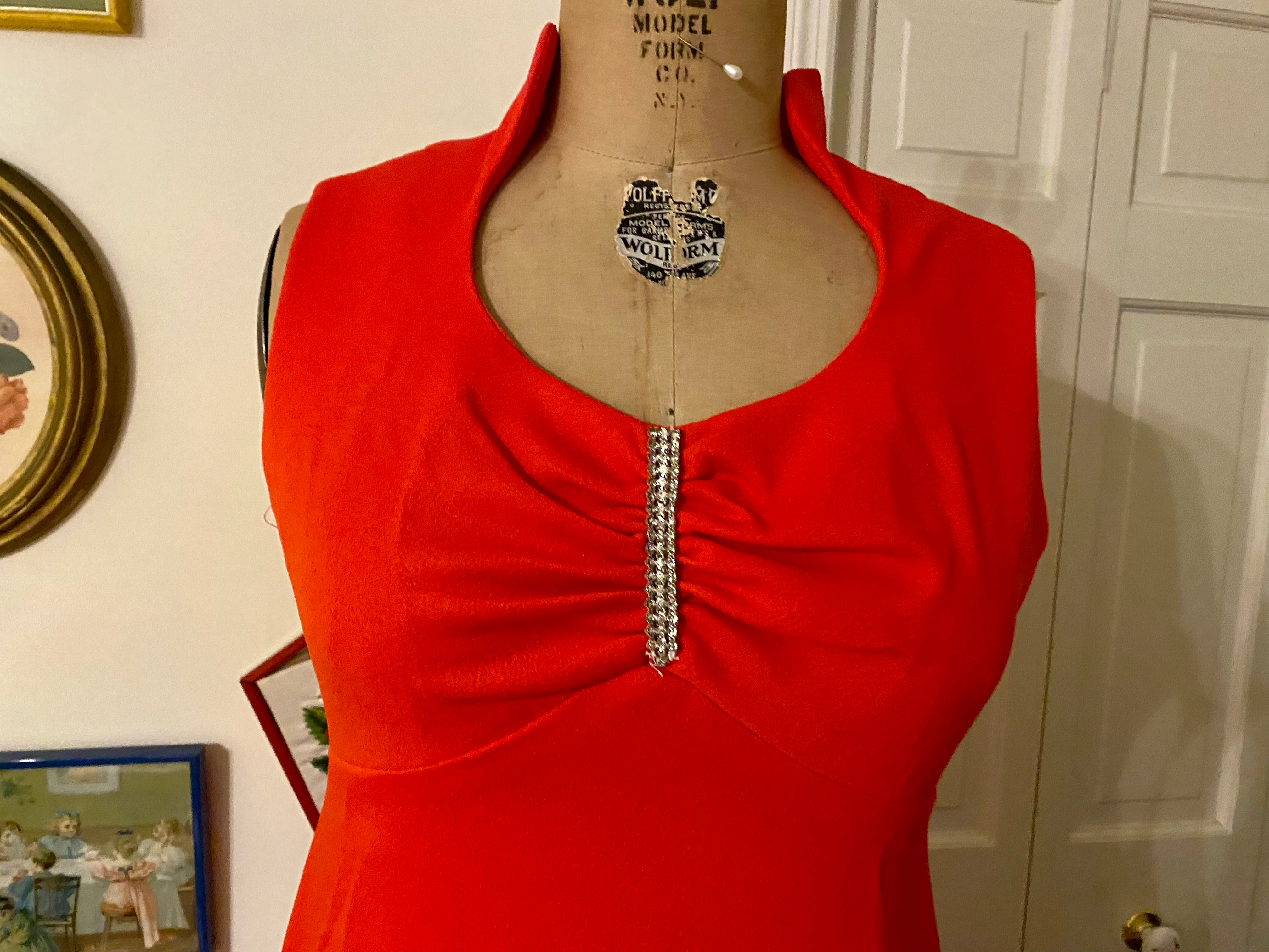60s/70s Vtg Holiday Red Fitted Maxi Dress Gown W Collar - Image 4