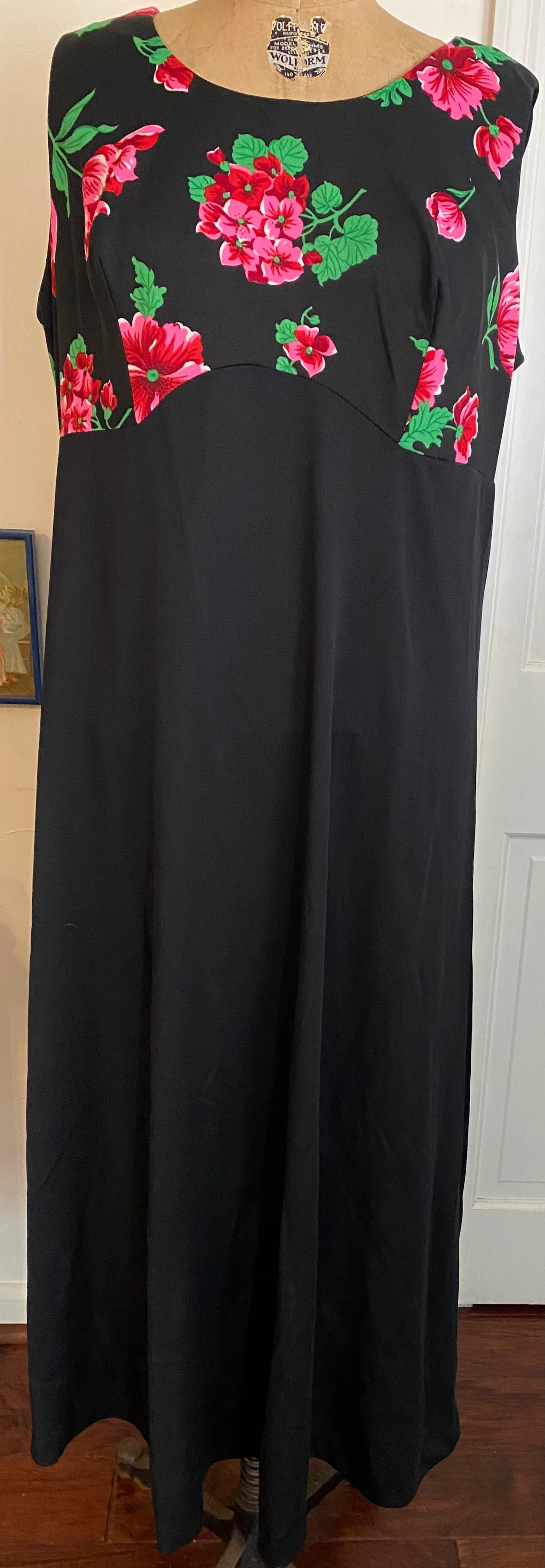 60s/70s Vtg Red Floral Black Empire Waist Maxi Dress - Image 6