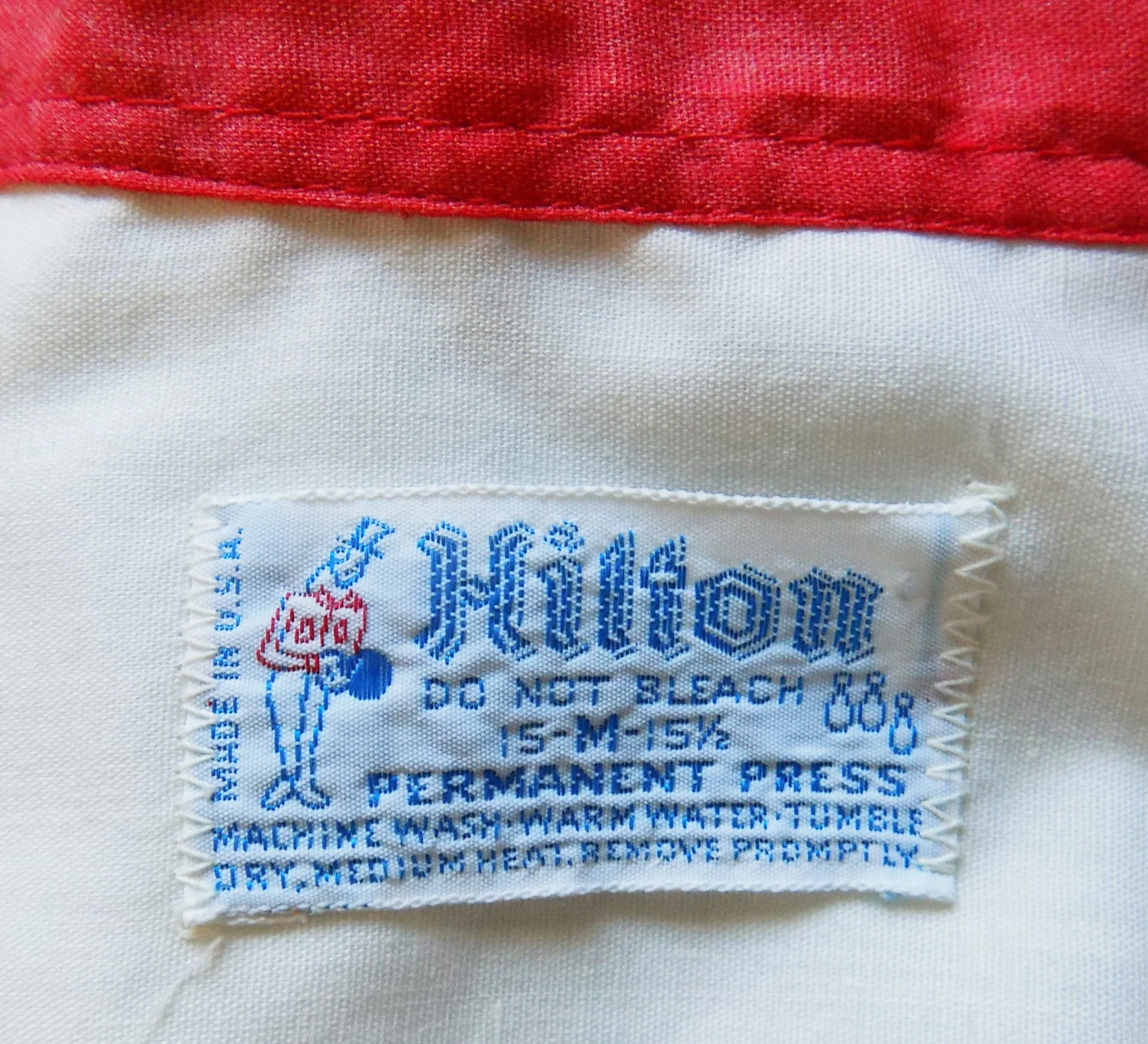 60s 70s White and Red Hilton Bowling Shirt Medium Collar Sightless Bowlers Buffalo New York Vents Two Breast Pockets - Image 4