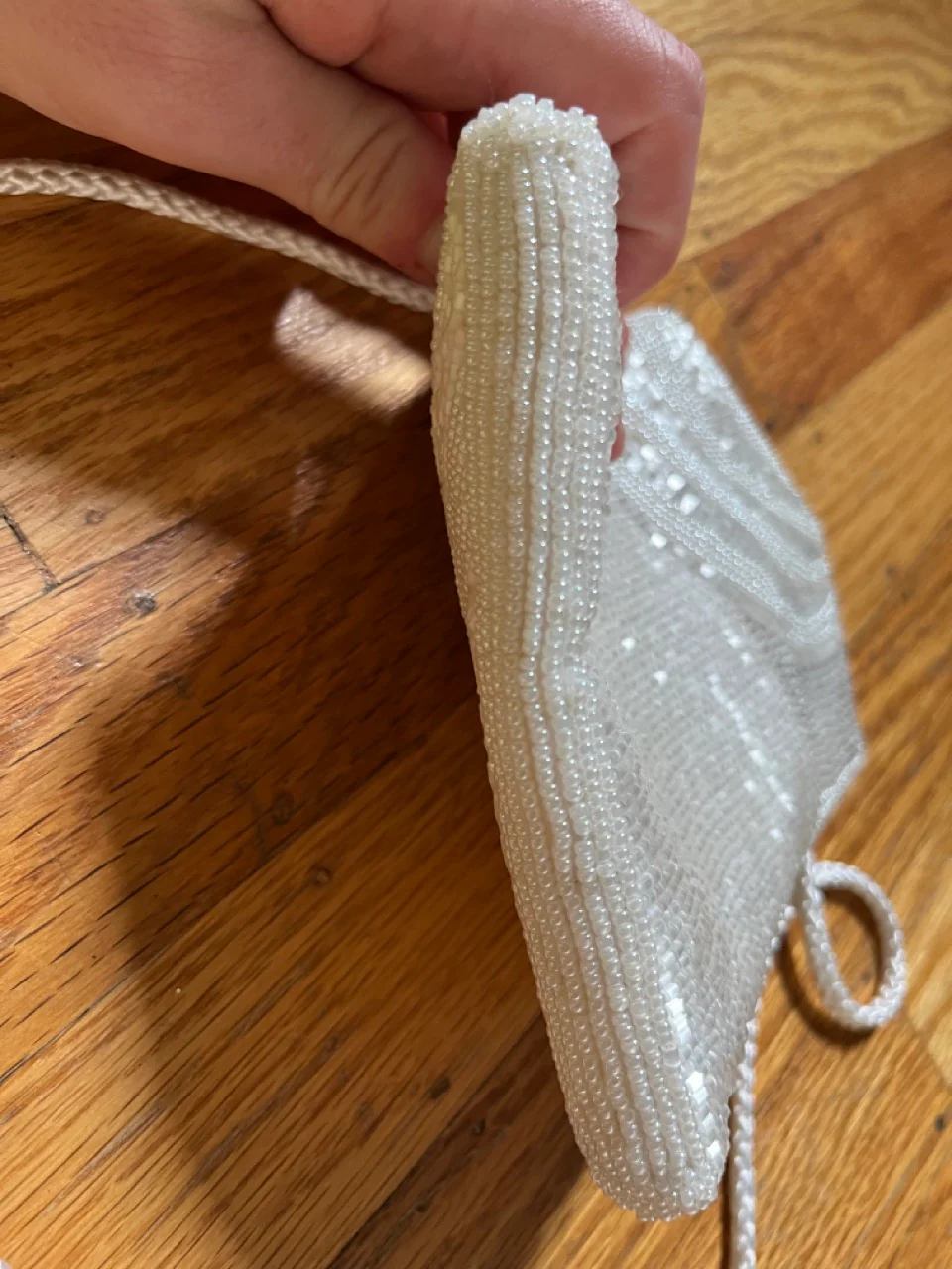 60s/70s White Beaded Handbag Purse Clutch With Long Strap By La Regale Ltd - Image 7