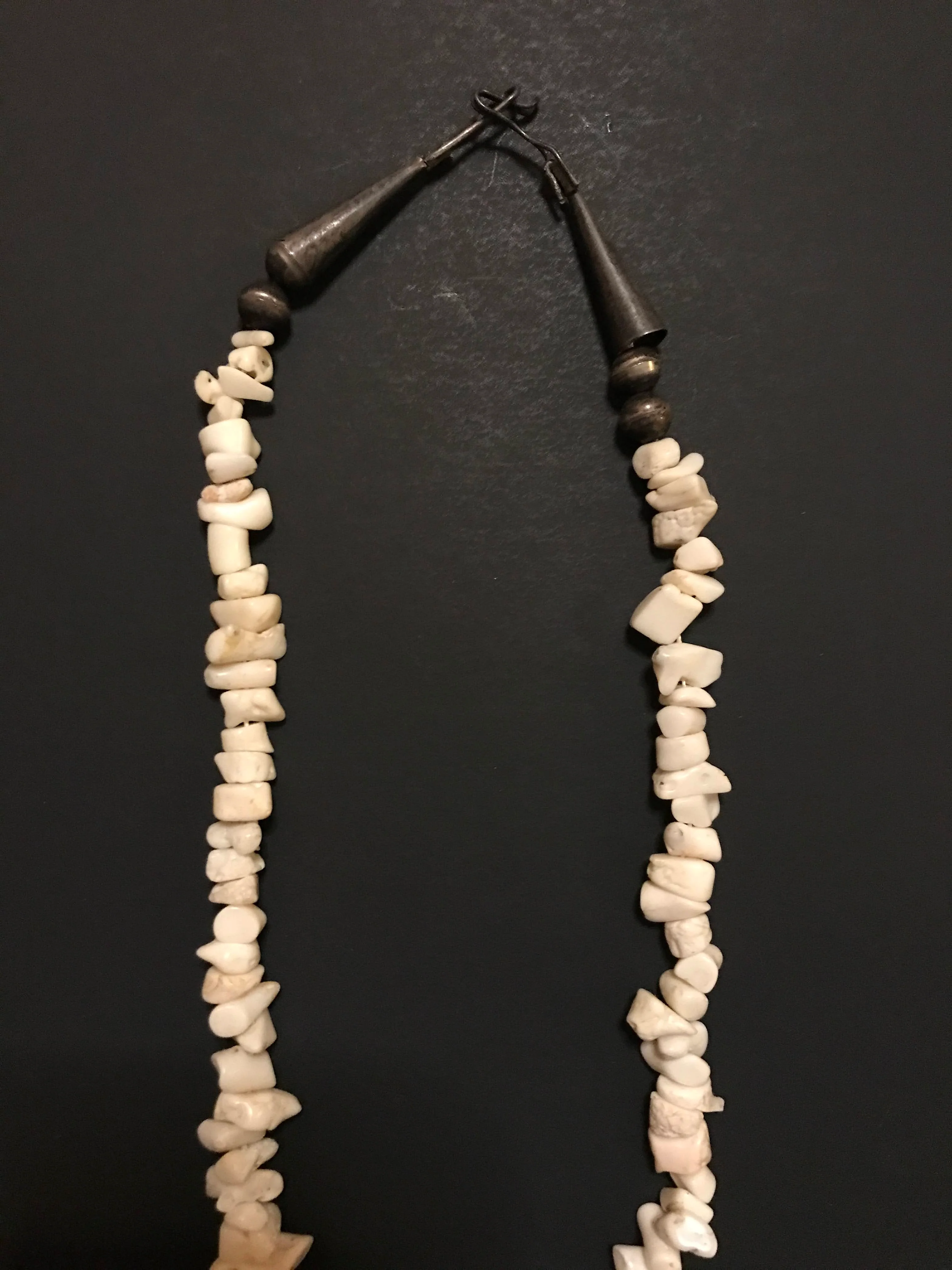 60s/70s White Coral Silver Graduated Southwestern Necklace By Navajo - Image 4