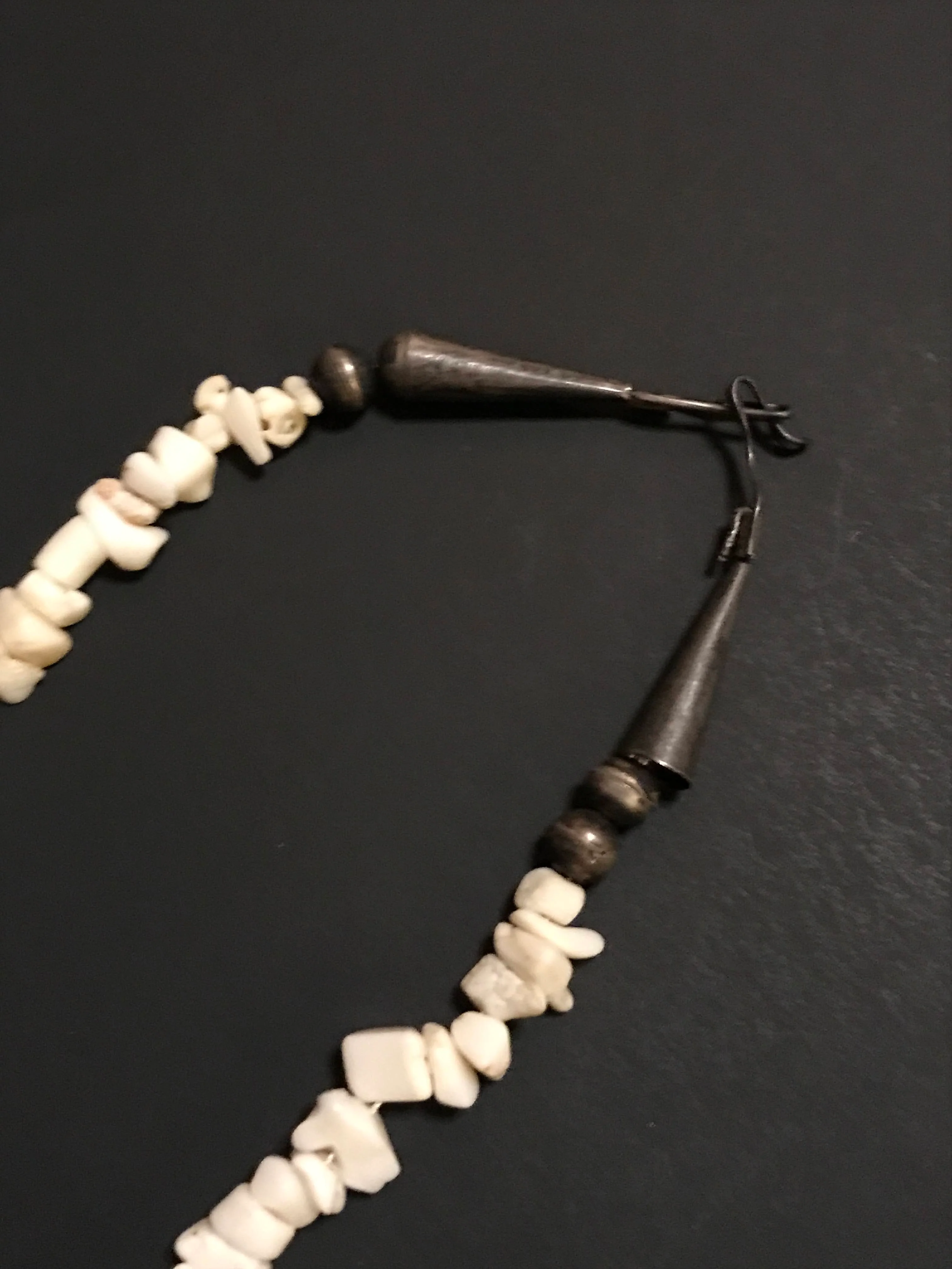 60s/70s White Coral Silver Graduated Southwestern Necklace By Navajo - Image 5