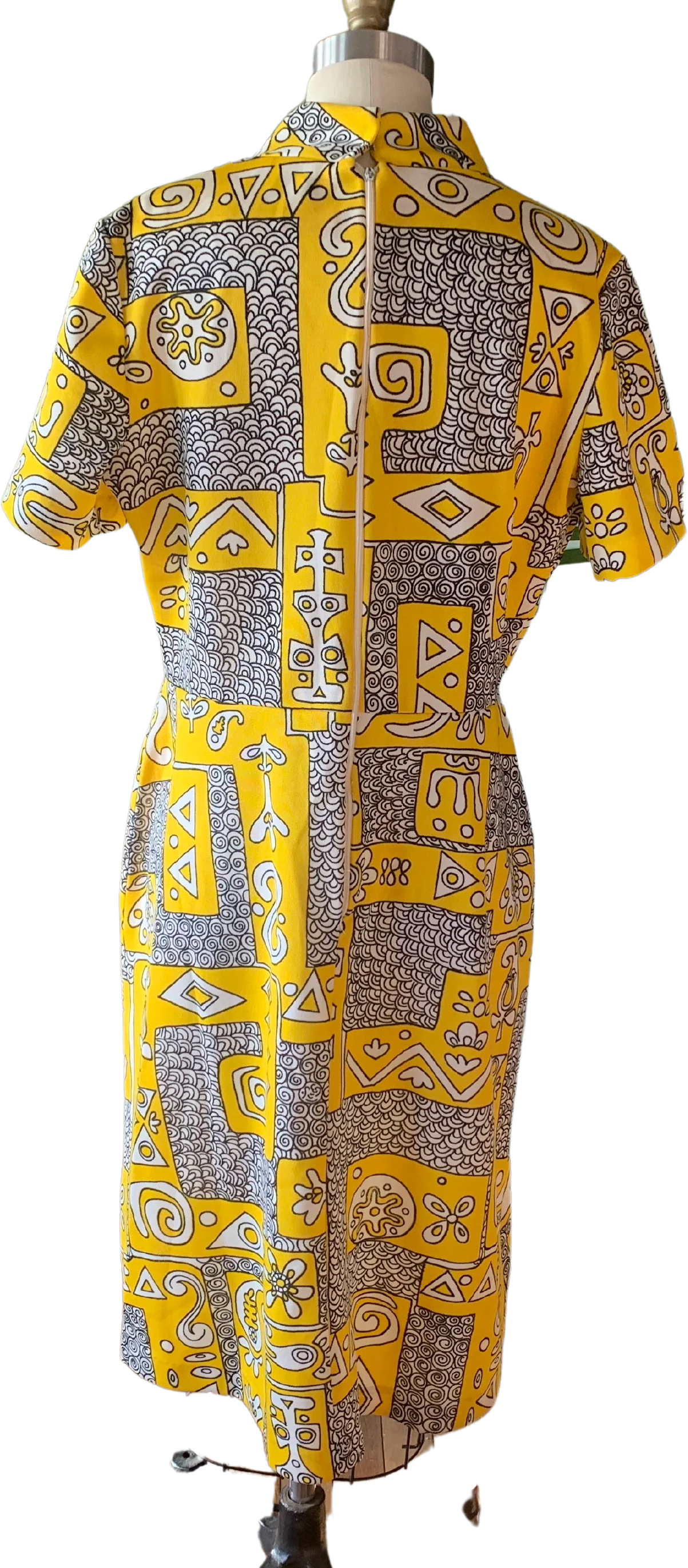 60s/70s Yellow Black White Double Knit Keyhole Neck Dress - Image 2