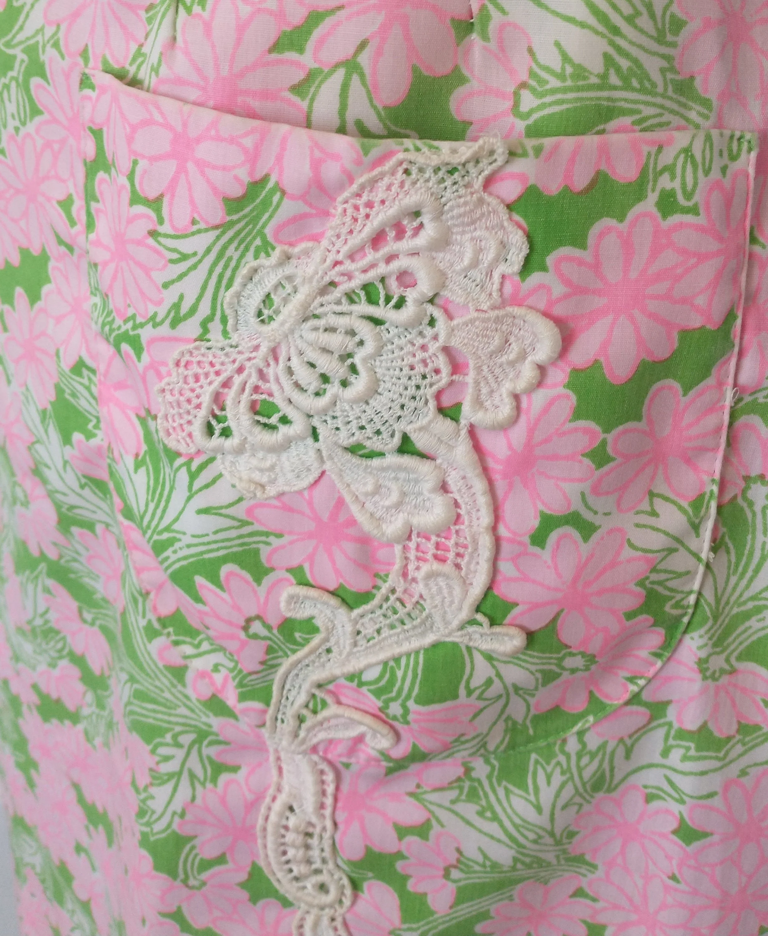 60s A-Line Pink and Green Floral Skirt Women's Small To Medium Pockets and Lace Above Knee Summer Skirt by Lilly Pulitzer - Image 5