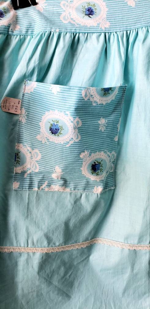 60s Aqua Blue Half Vintage Roses and Butterflies Floral Apron Single Pocket - Image 8