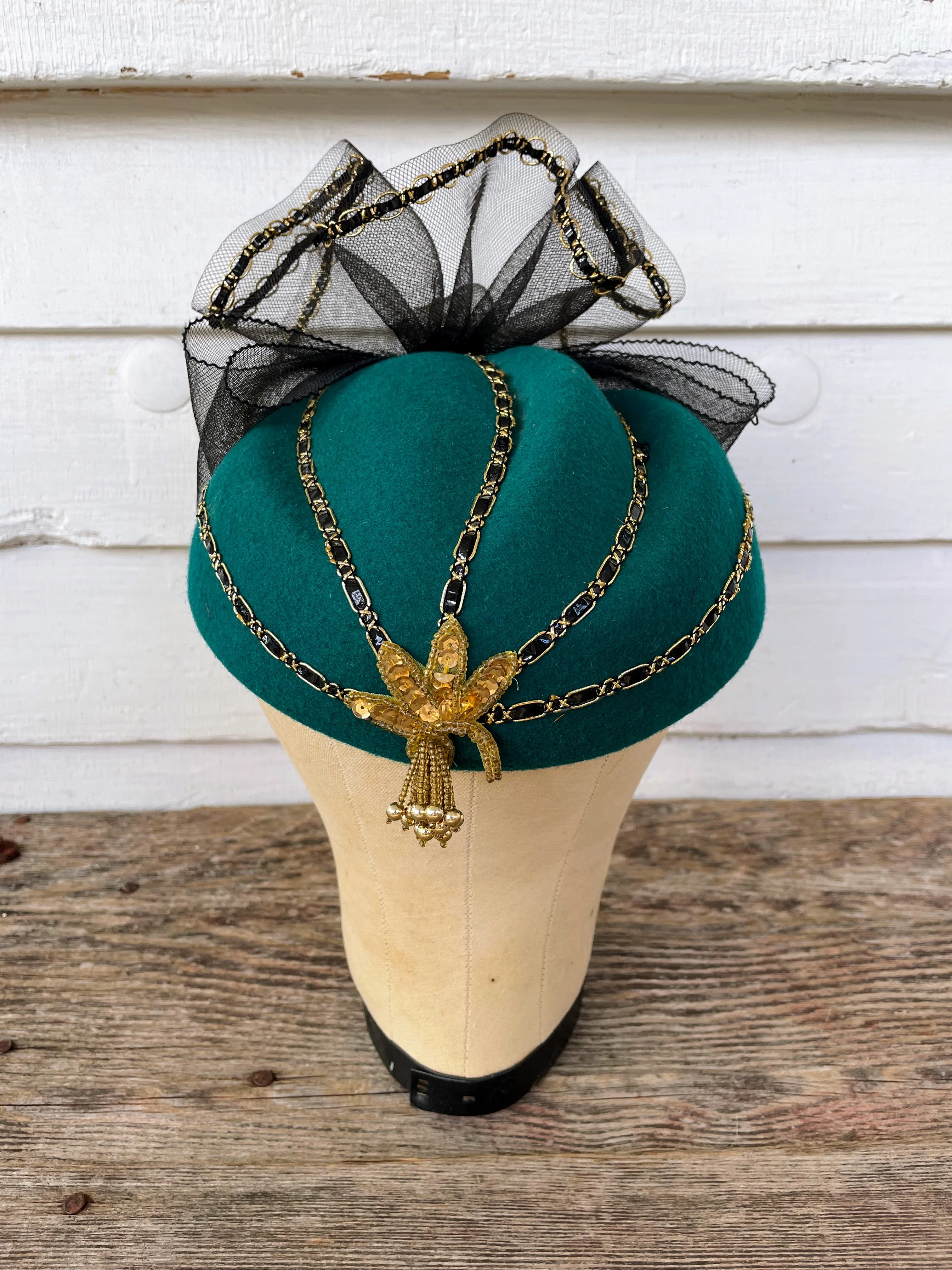 60s Art Deco Revival Green Wool Hat Sequins Tulle Bow - Image 11