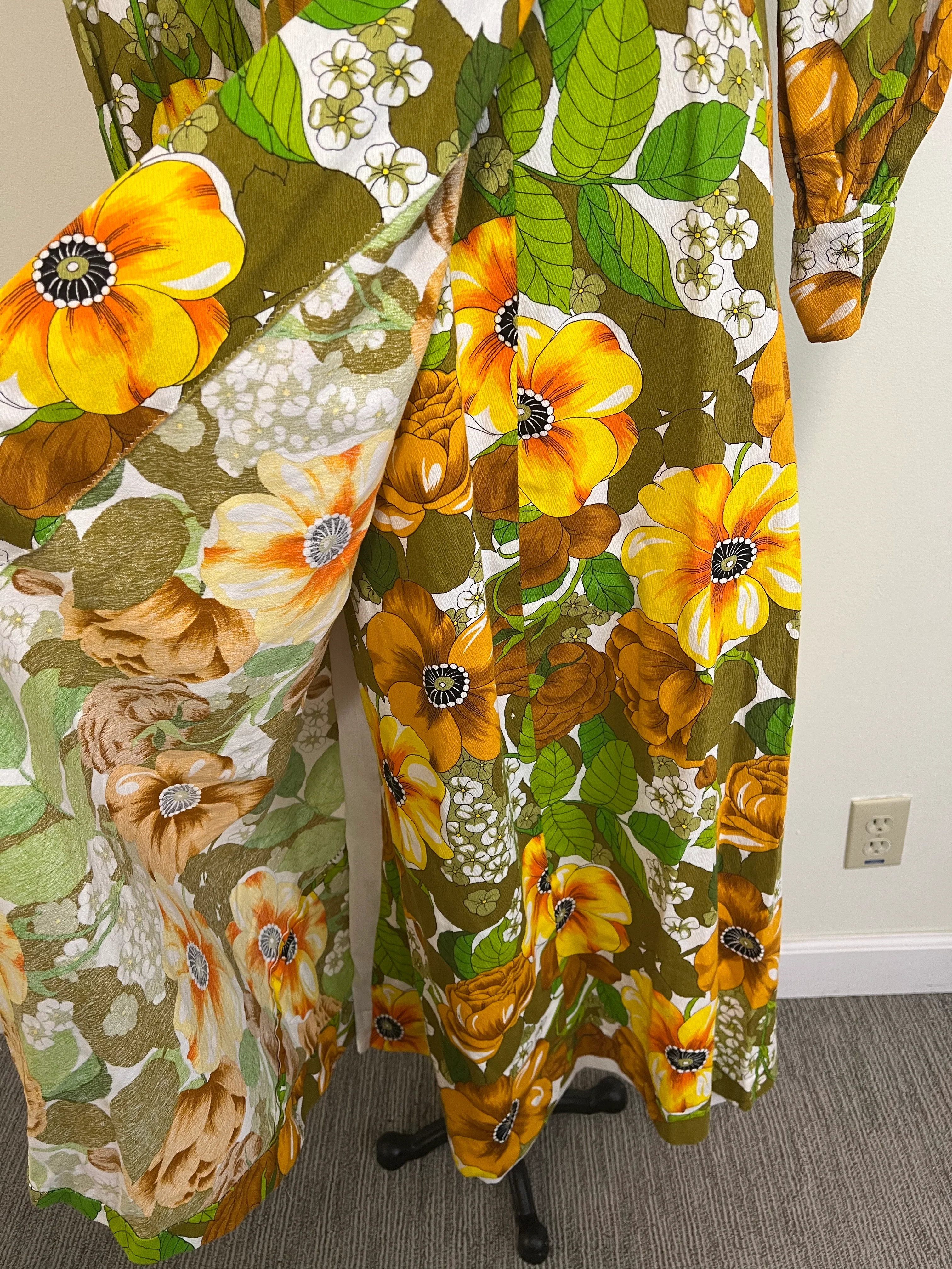 60s Autumnal Floral Bow Detail Wrap Dress - Image 6